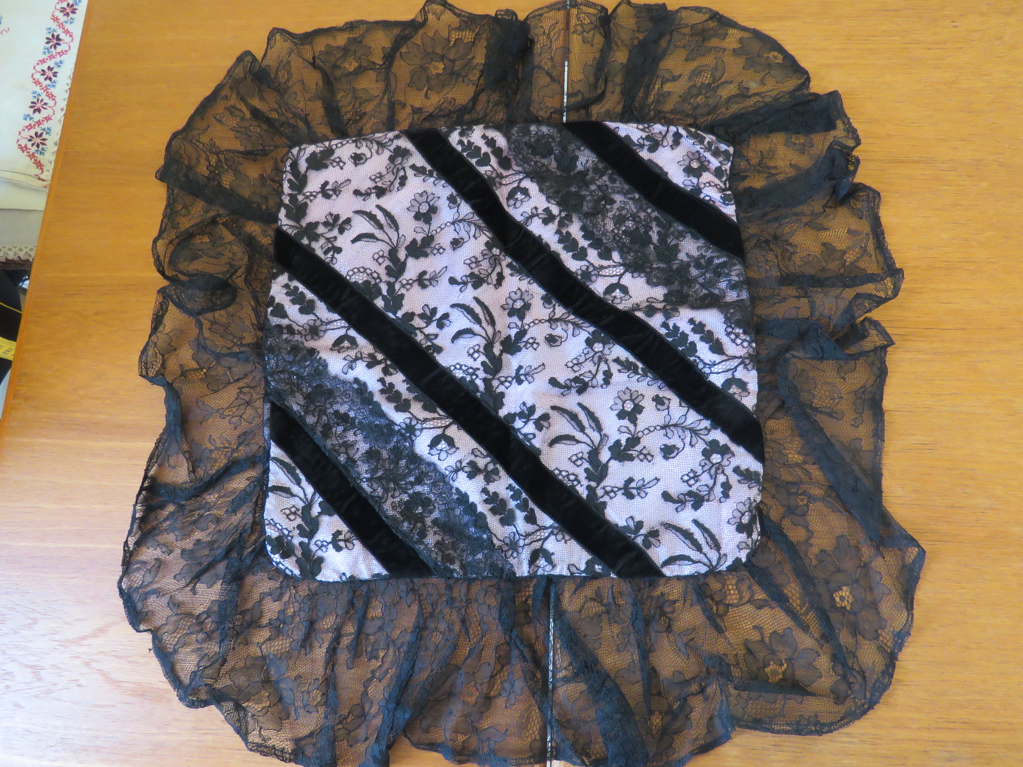 Antique Lace Pillow Cover Black Chantilly Floral Flowers Ruffle Square Boudoir (L&T-163)