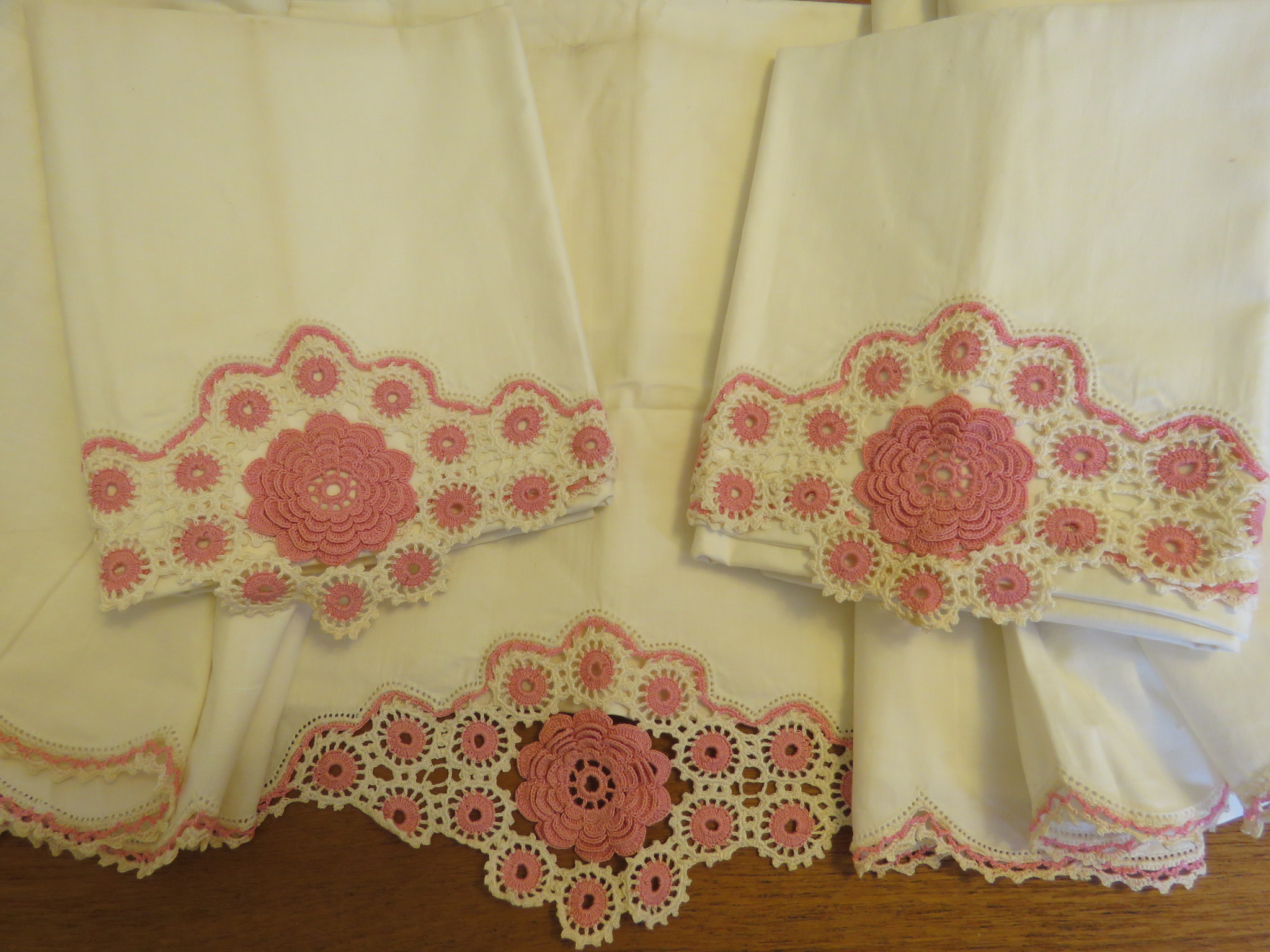 Vintage Bed Sheet Set 4 Pillowcases Full Flat Cream Cotton Crochet Lace Unused  (L&T-281)