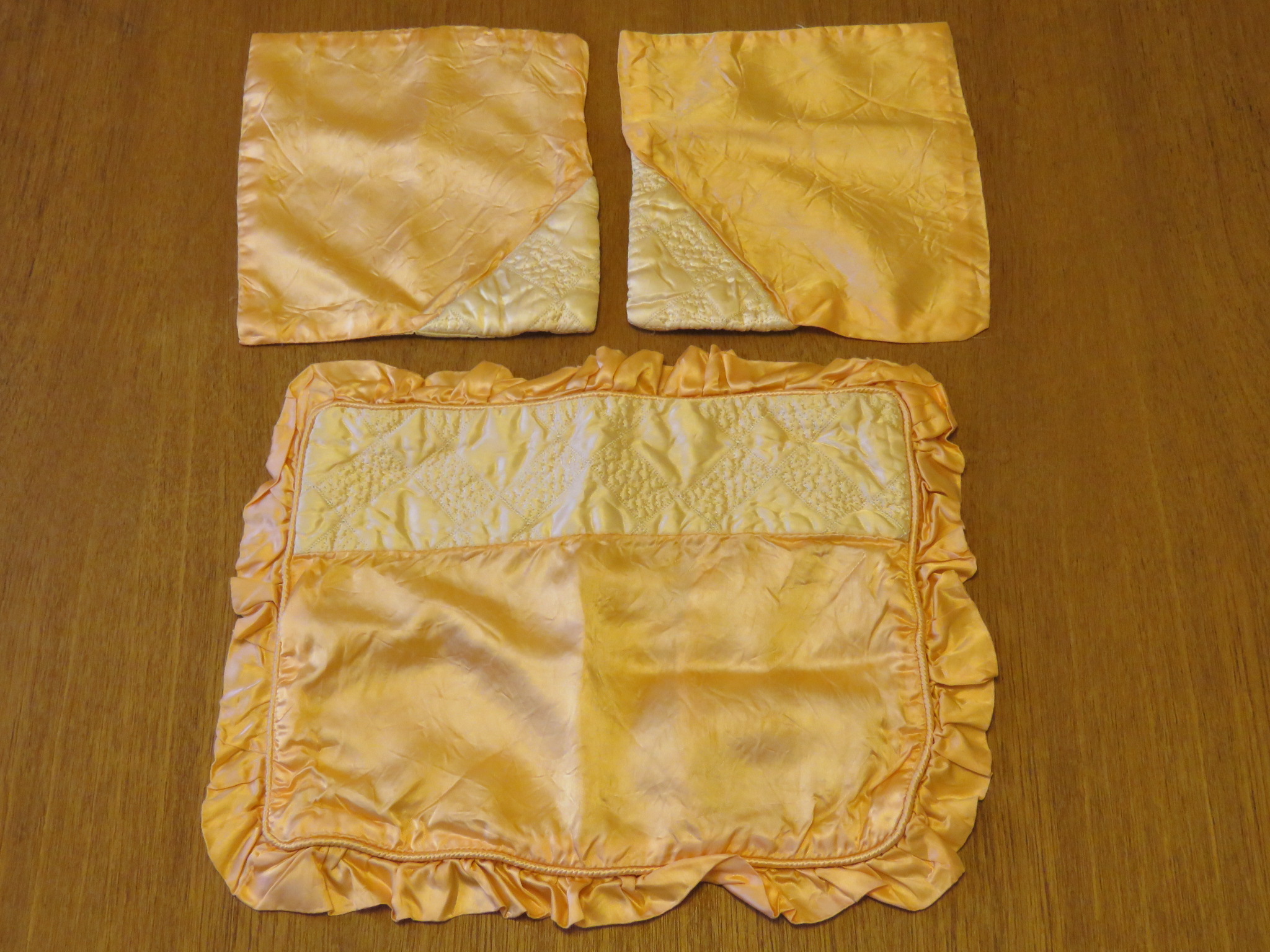 Vintage Boudoir Pillow Cover and 2 Table Doilies Peach Satin  (L&T-314)
