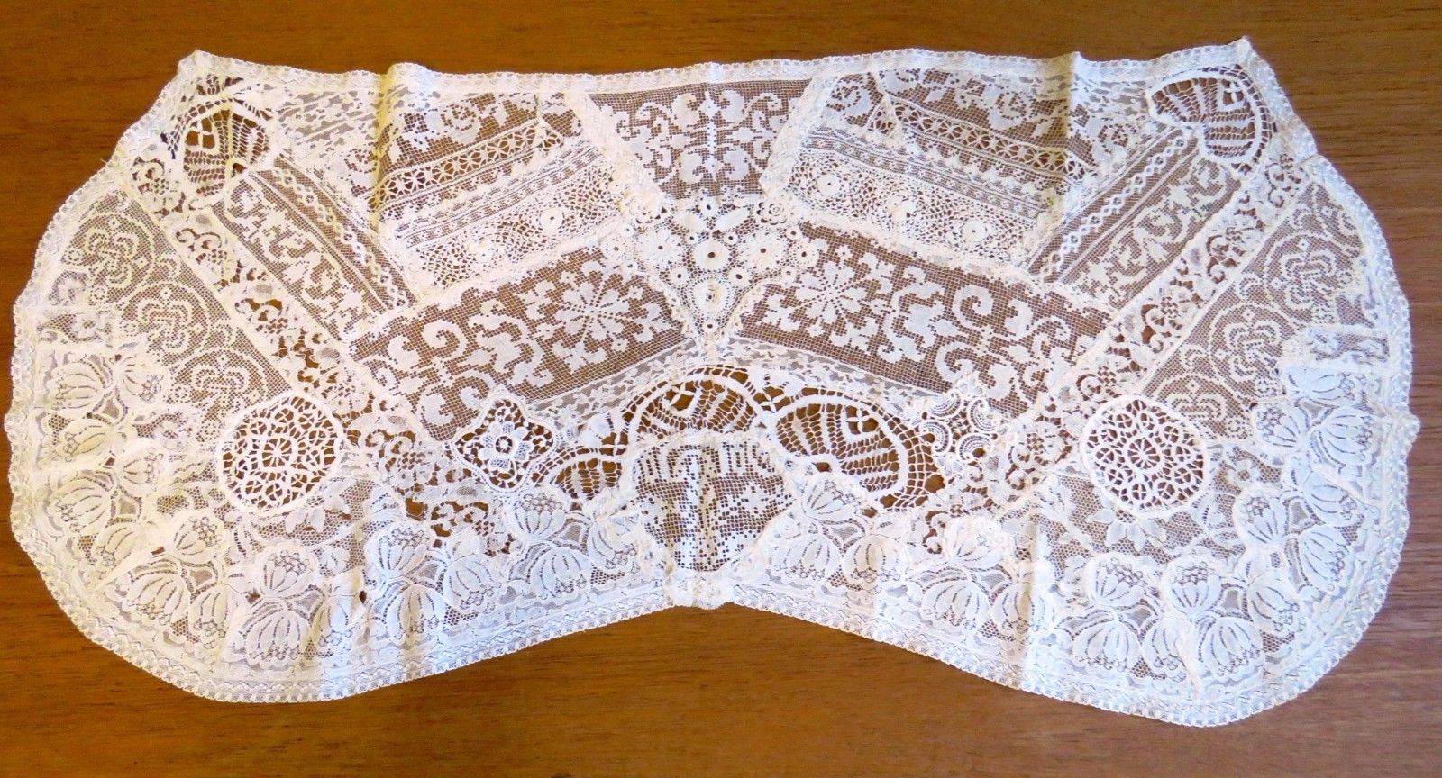 Antique Normandy Lace Table Runner Handmade Machine Laces Patchwork Filet Bobbin (L&T-370)