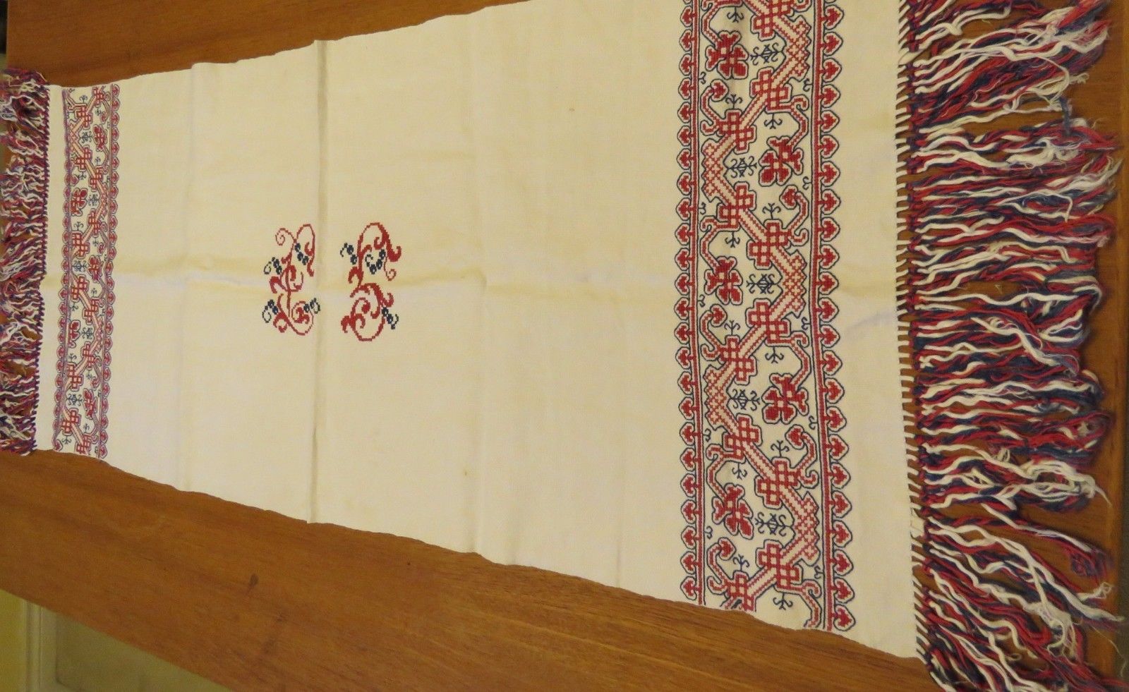 Antique Table Runner White Hand Embroidered Monogram Cross Stitch Embroidery Work (L&T-386)
