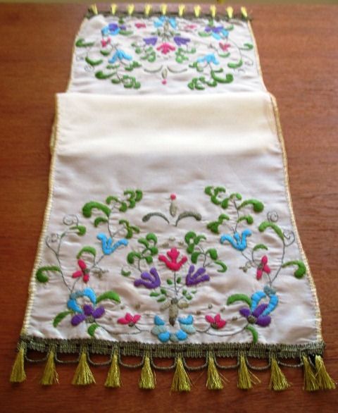 Vintage Runner Embroidered Gold couched embroidery Fringed Table Scarf Tassels (L&T-460)