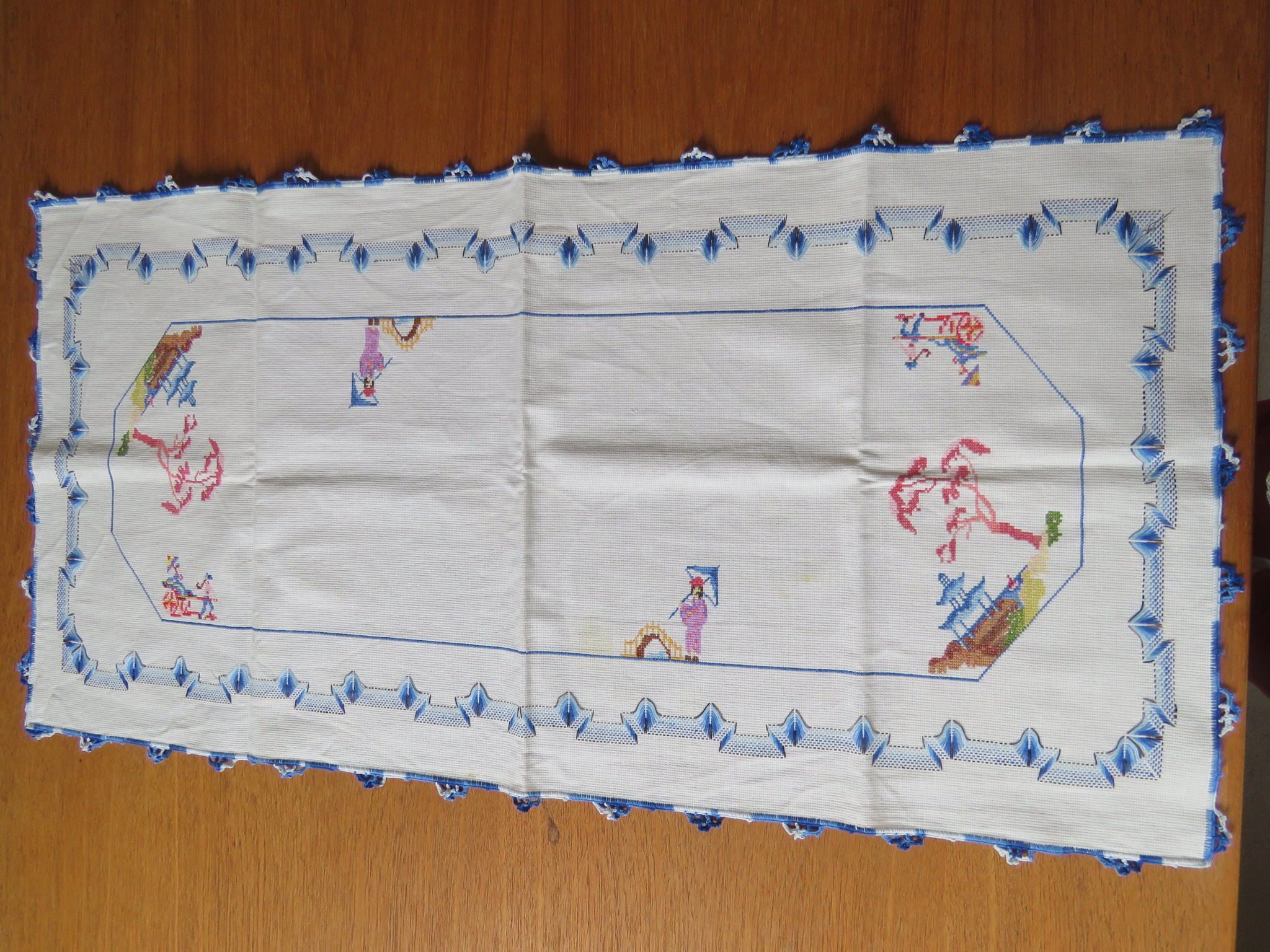 Vintage Table Runner Cross Stitch Petit Point Embroidery Cotton Dresser Scarf (L&T-655)