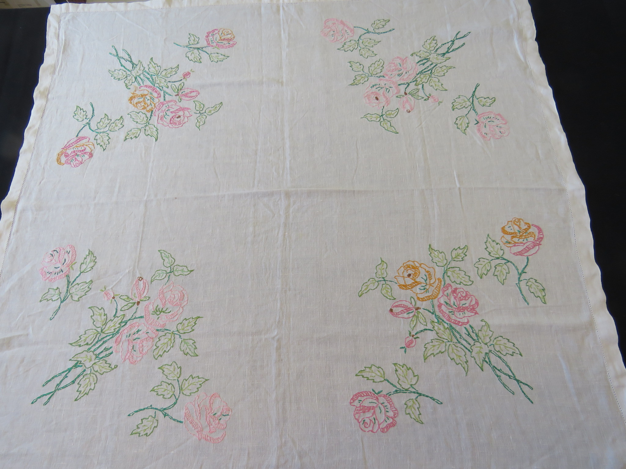 Vintage Embroidered Tablecloth Linen Flowers in 4 Corners Table Cover  (L&T-743)