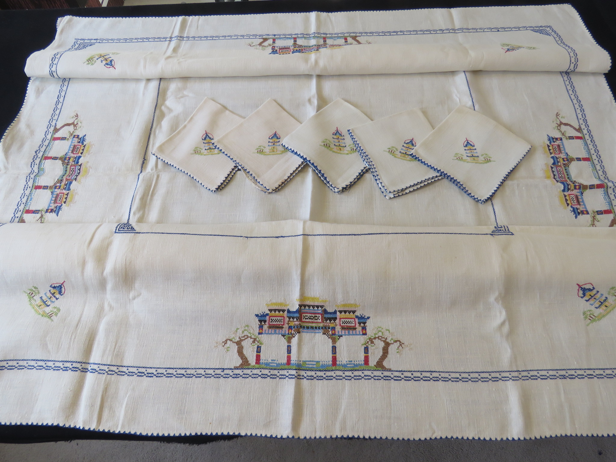 Vintage Tablecloth Napkin Asian Luncheon Set Embroidered Pagoda Cross Stitch (L&T-111)