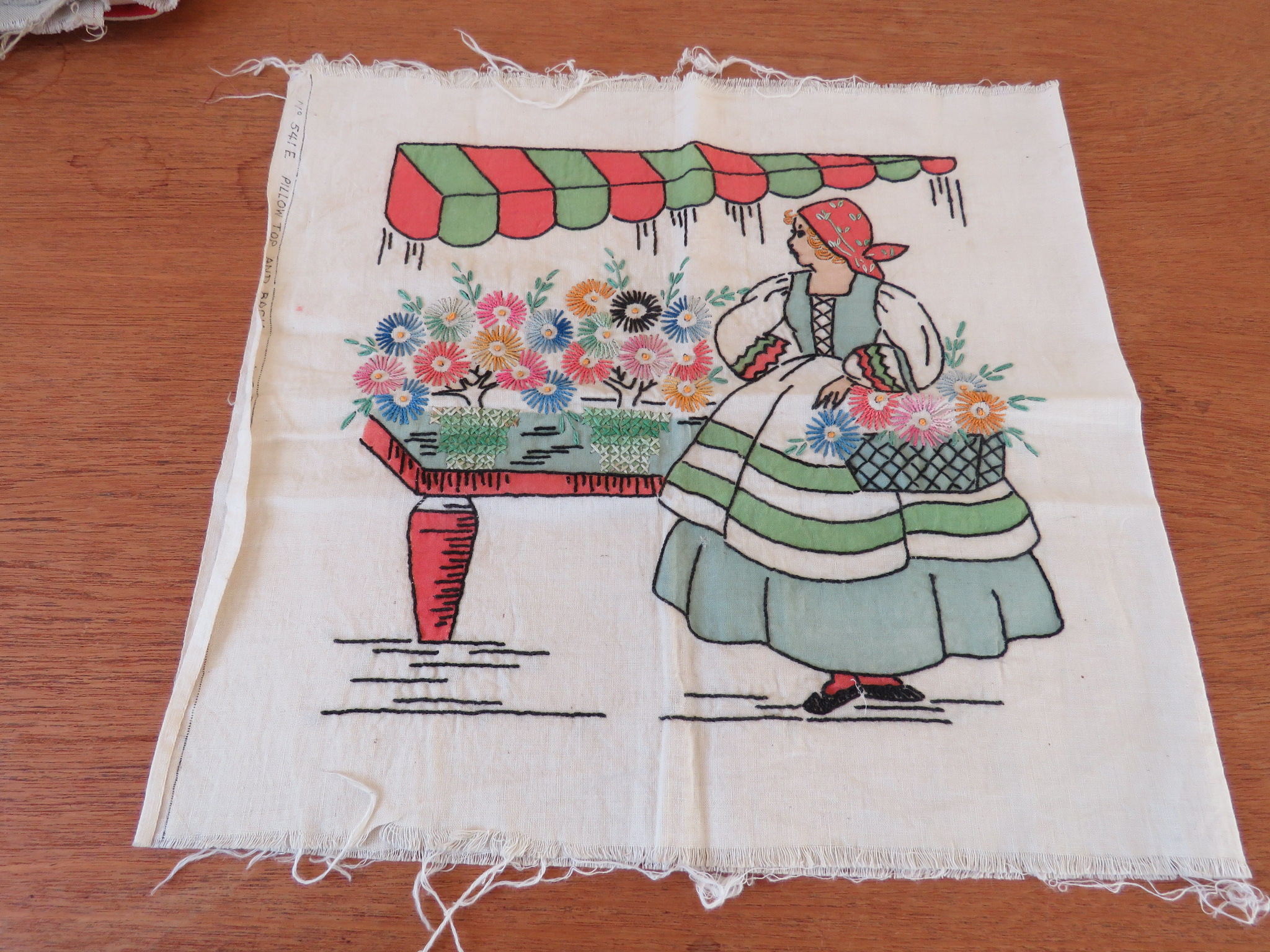 Vintage Pillow Cover Unfinished Flower Lady Hand Embroidered Tinted Vogart  (L&T-208)
