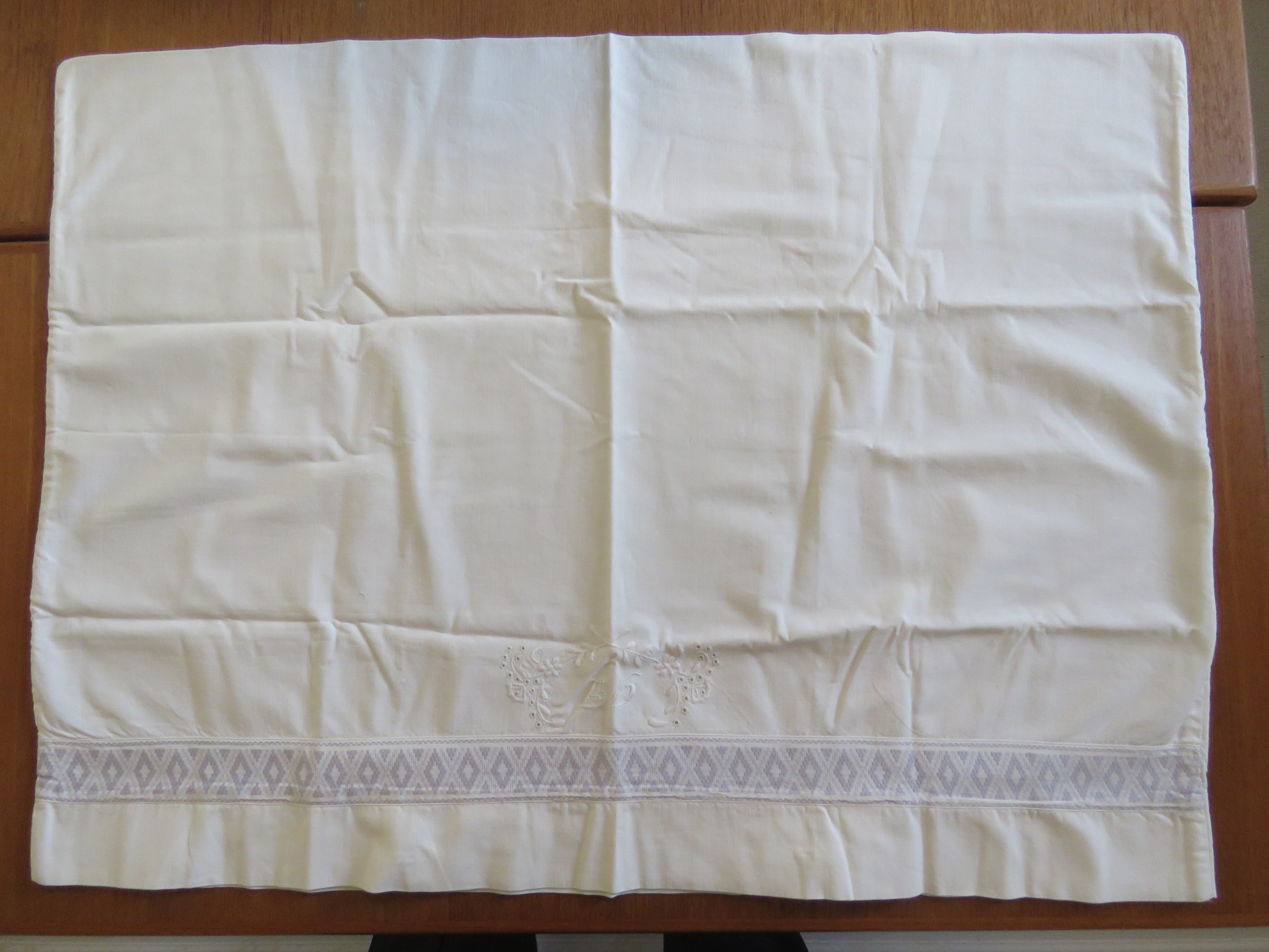 Vintage Pillow Sham Cotton Hand Embroidered Monogram L G ? (L&T-217)