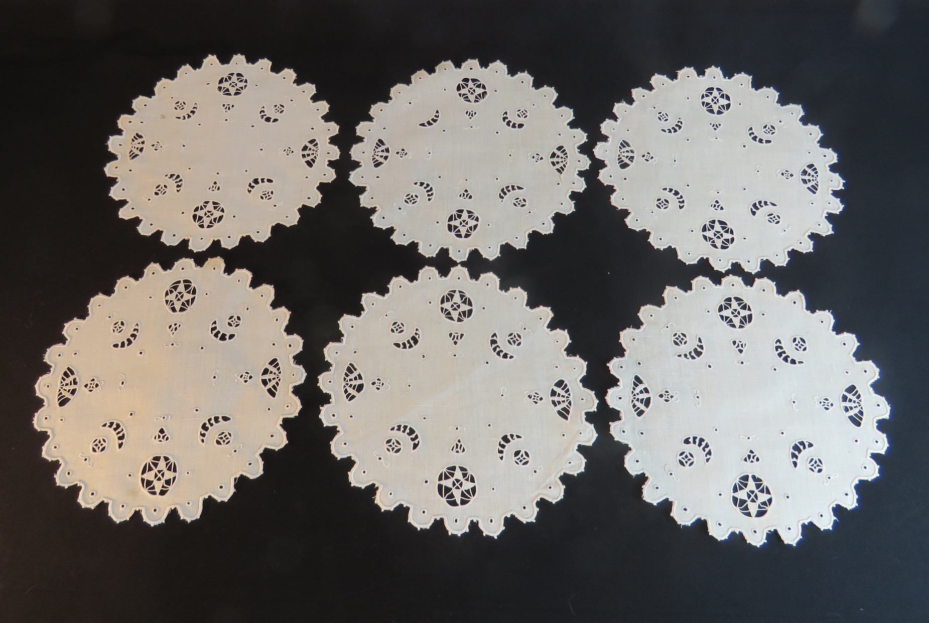 Vintage Table Placemat Doilies Set 6 pc Linen Reticella Needlelace 9 3/4" x 9" (L&T-358)