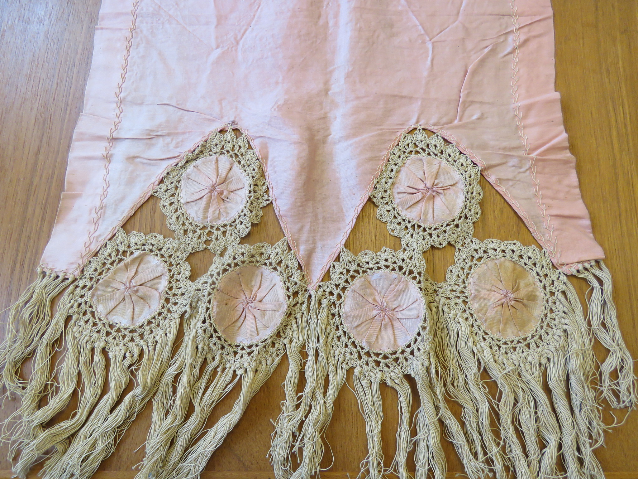 Antique Handmade Pink Silk Table Runner Mantle Dresser Scarf Yoyo Crochet Fringe (L&T-510)