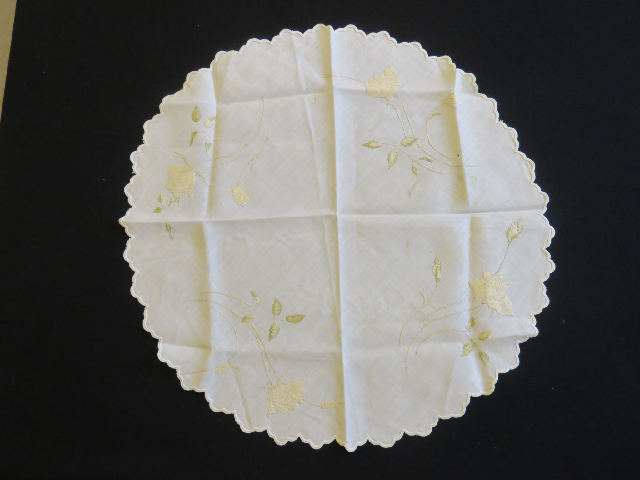 Vintage Table Cover Linen Ivory 18" Round French Topper Embroidered Roses (L&T-608)