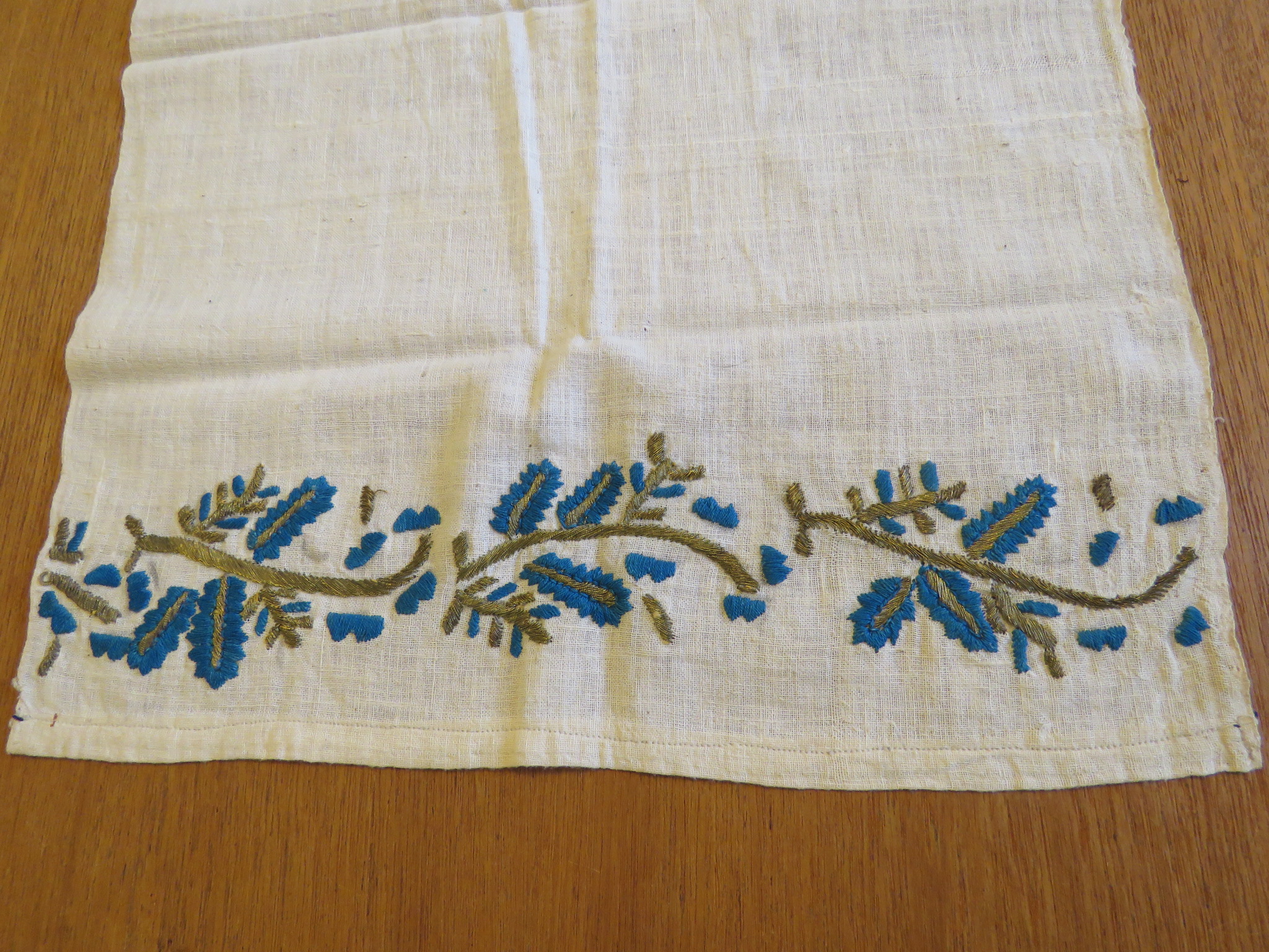 Antique Turkish Embroidery Towel Table Runner Embroidered Metallic Gold  (L&T-629)