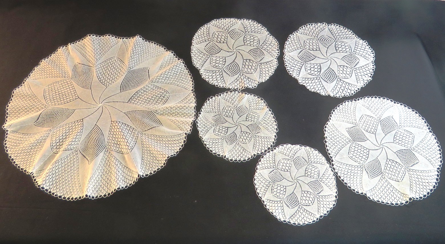 Vintage Lace Doilies Table Centerpiece Pin Wheel White 6 pc Set (L&T-649)