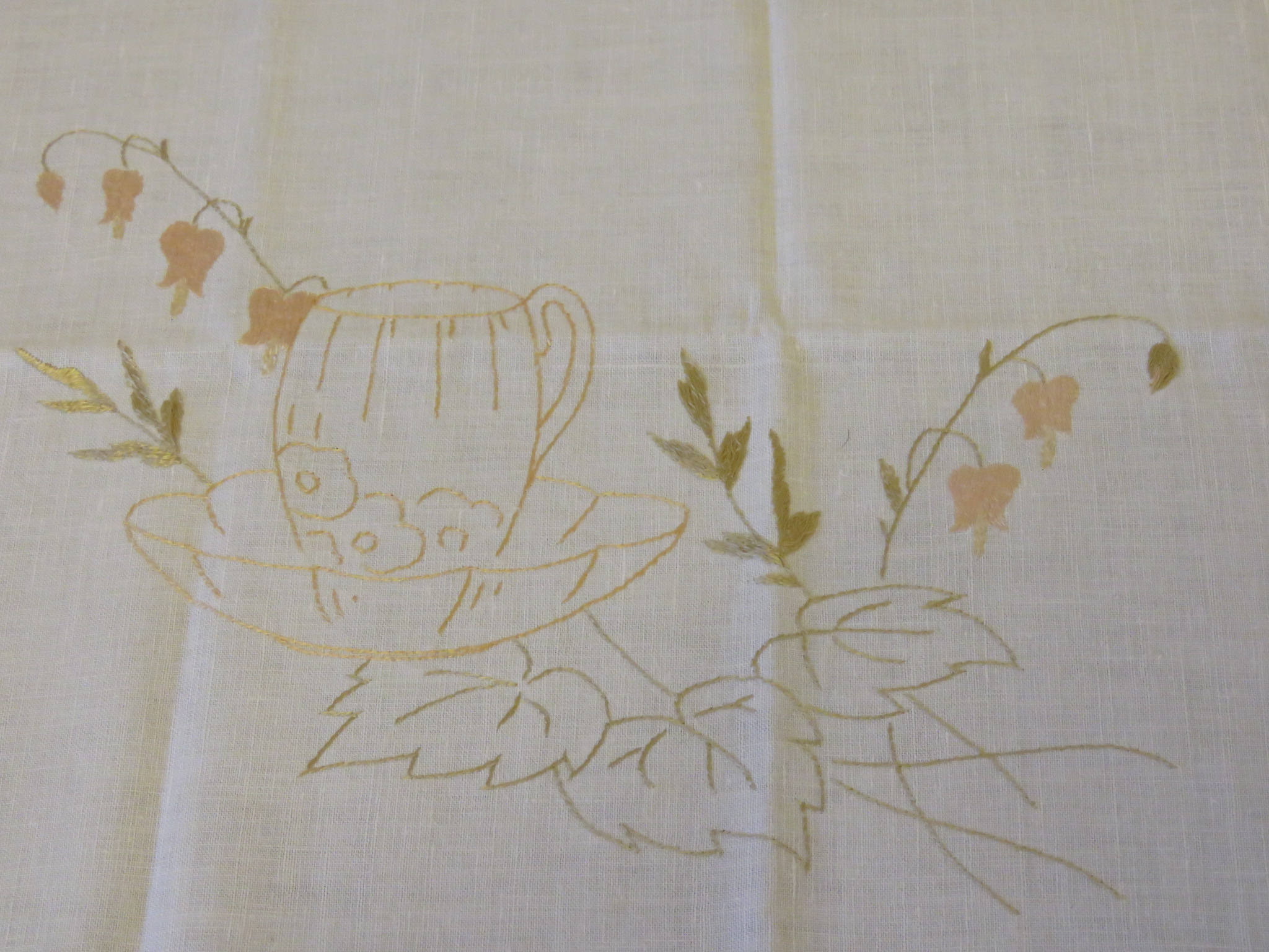 Antique Table Runner Society Silk Hand Embroidered Linen Buffet Cloth Cover Teacup (L&T-820)