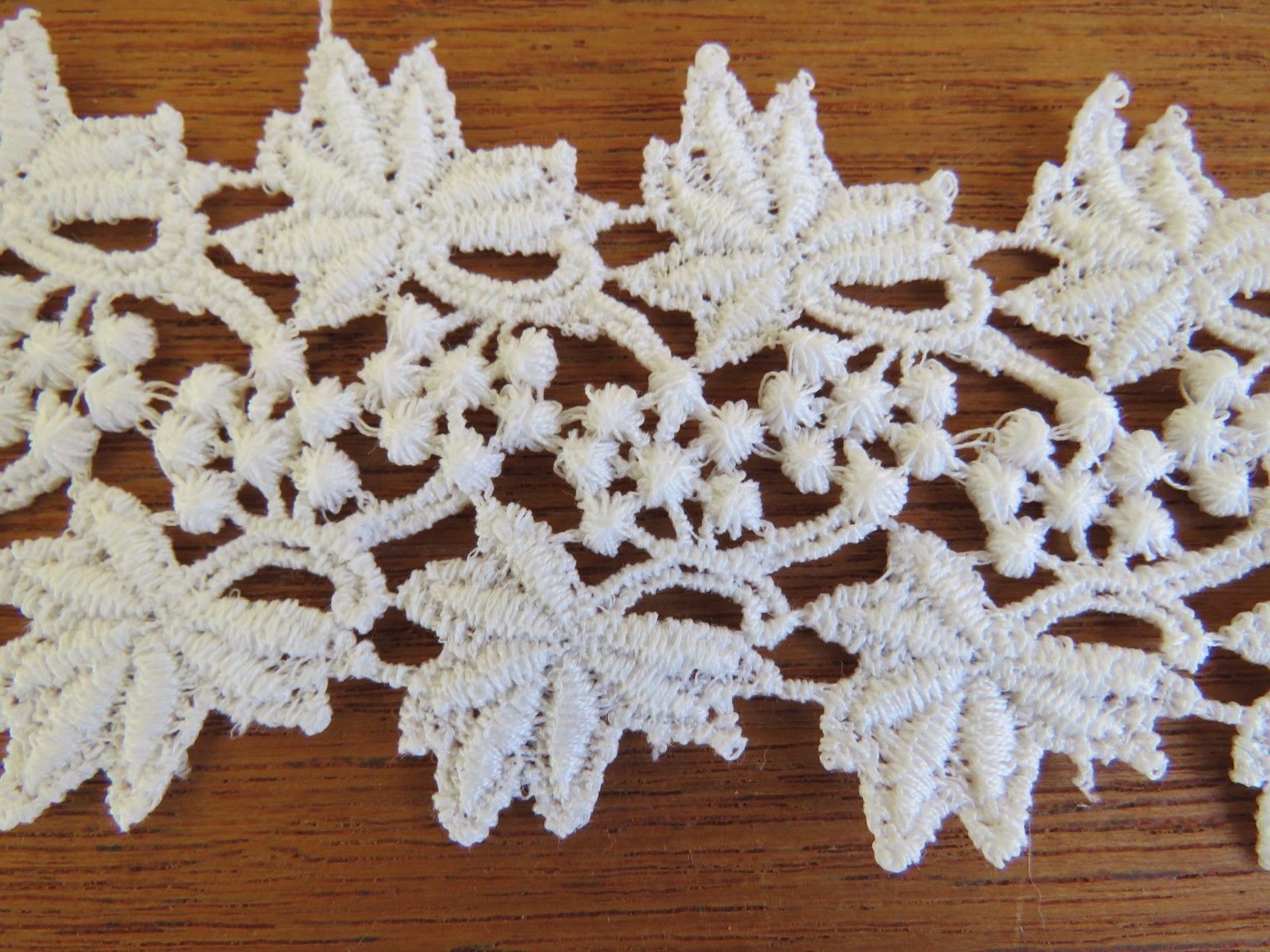 Unused Vintage Lace Trim Cream 2 yards x 2" Leaf Flower Buds 1960's Embroidered Edging (LAC-105)