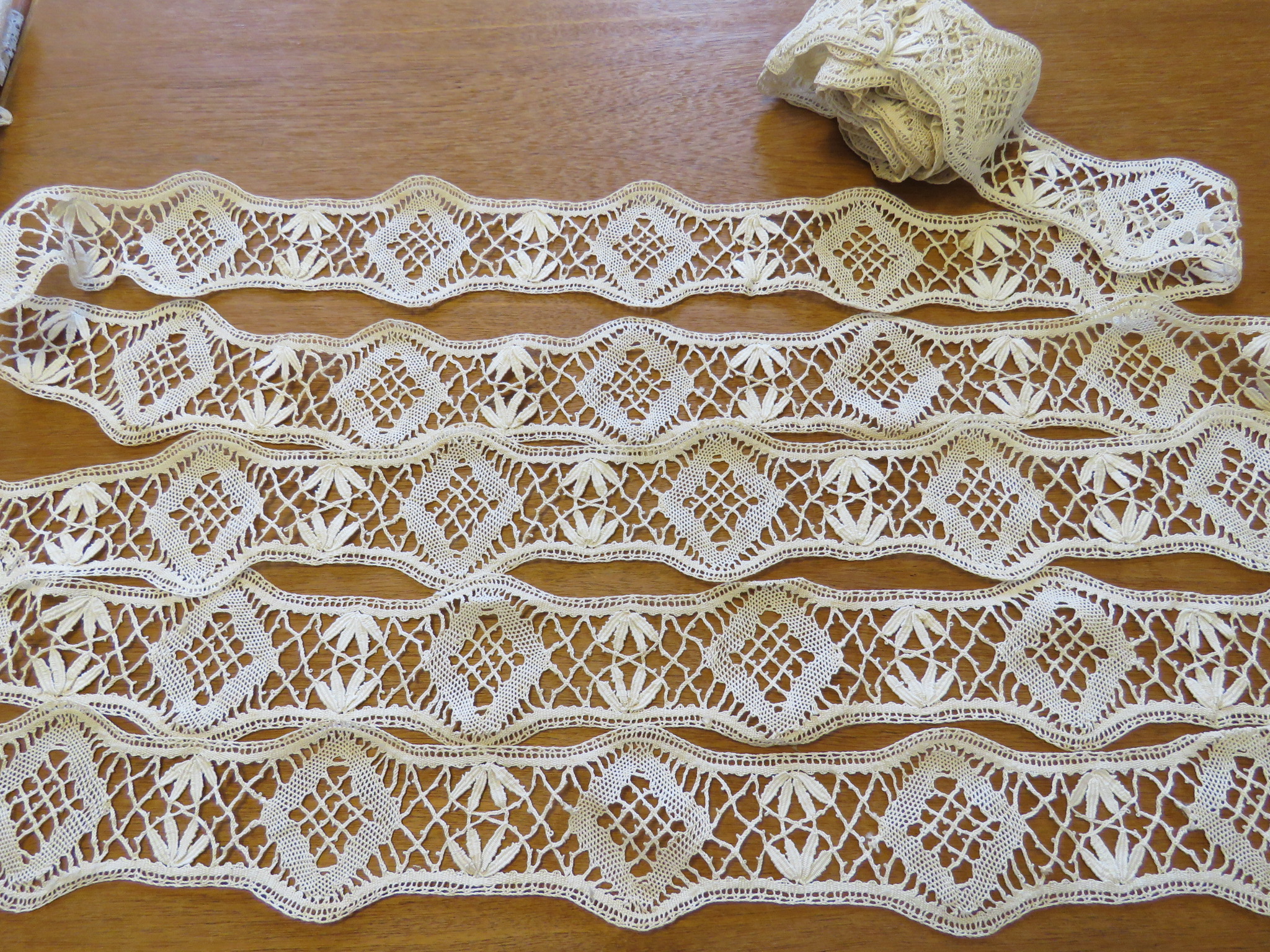 Unused Vintage Lace Edging Insertion Trim Cotton Beige 8 yards x 3 2/8" Yardage (LAC-110)