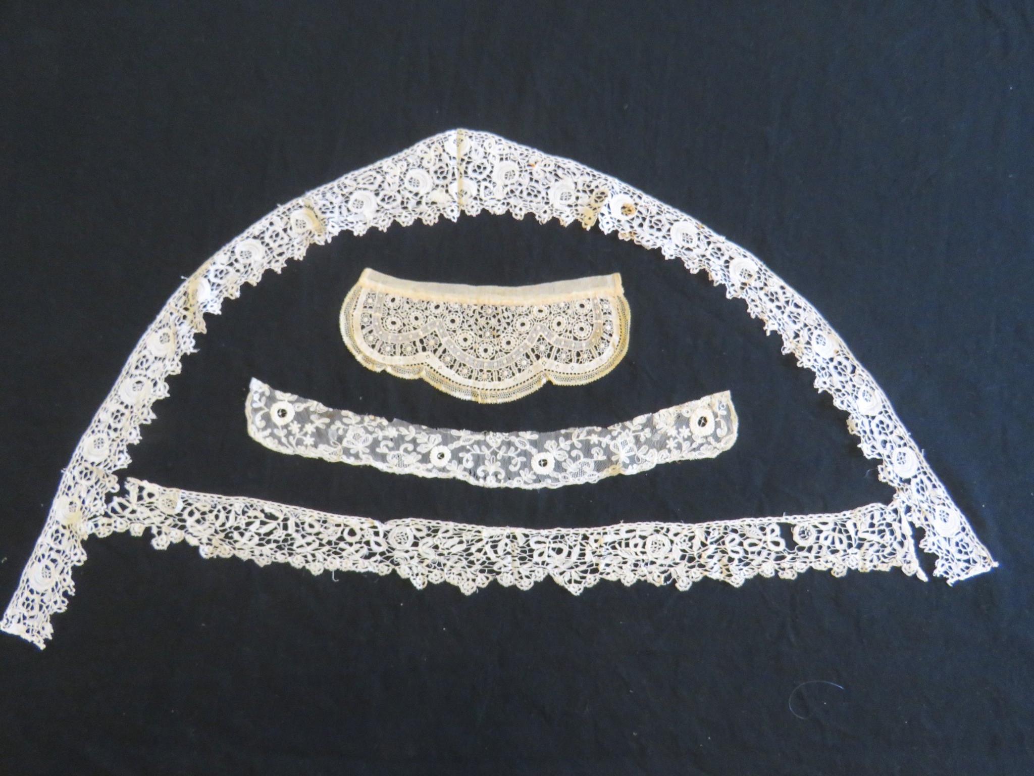 Handmade Vintage Lace Collar Cuff Remnant Trim Dress Insert 4 pc Bobbin (LAC-149) in Lace >  Collars, Cuffs, Appliques