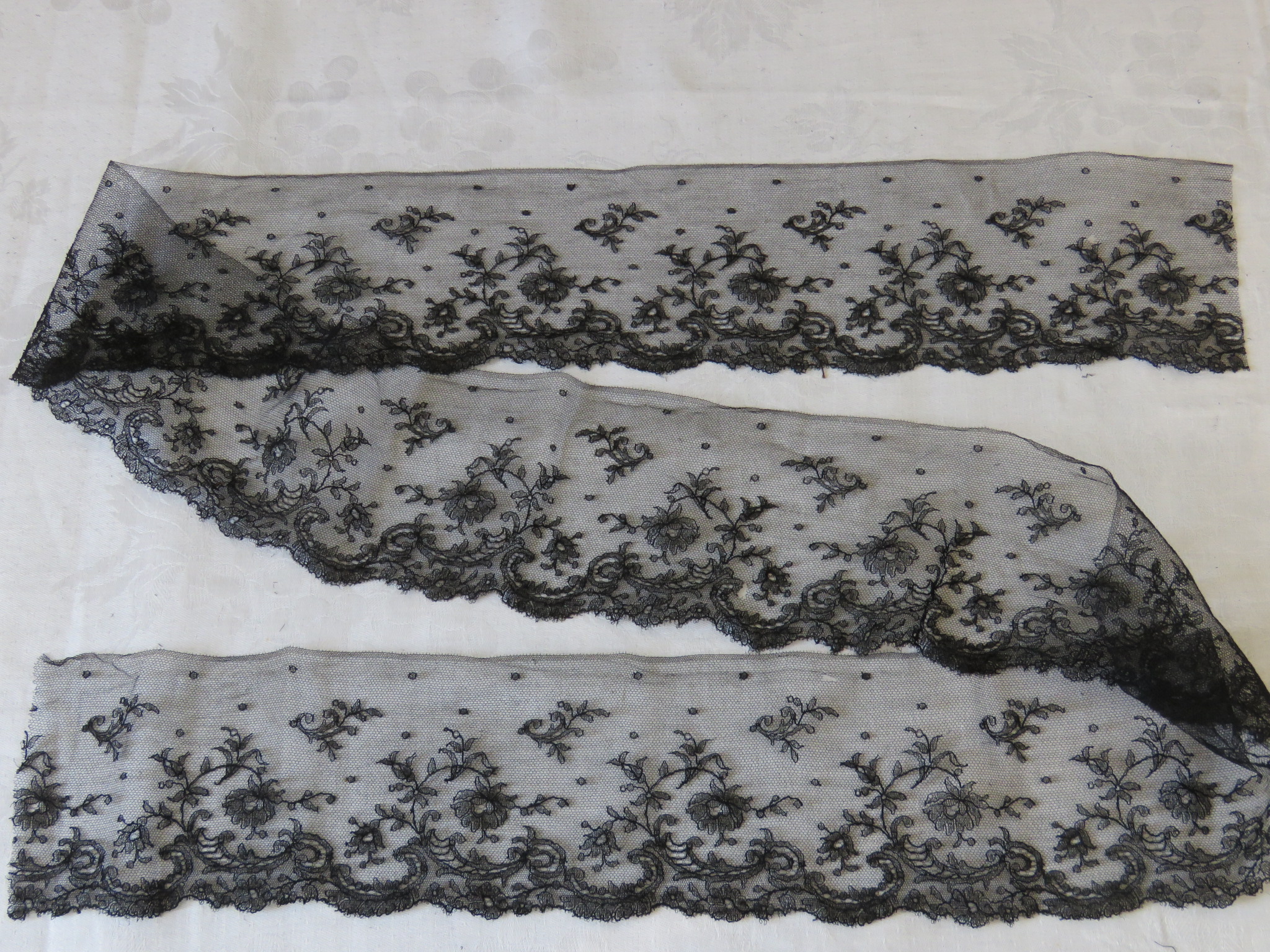 Used Antique French Black Lace Trim Edging 54" x 3 3/8" Floral Chantilly Dolls Sewing (LAC-158)