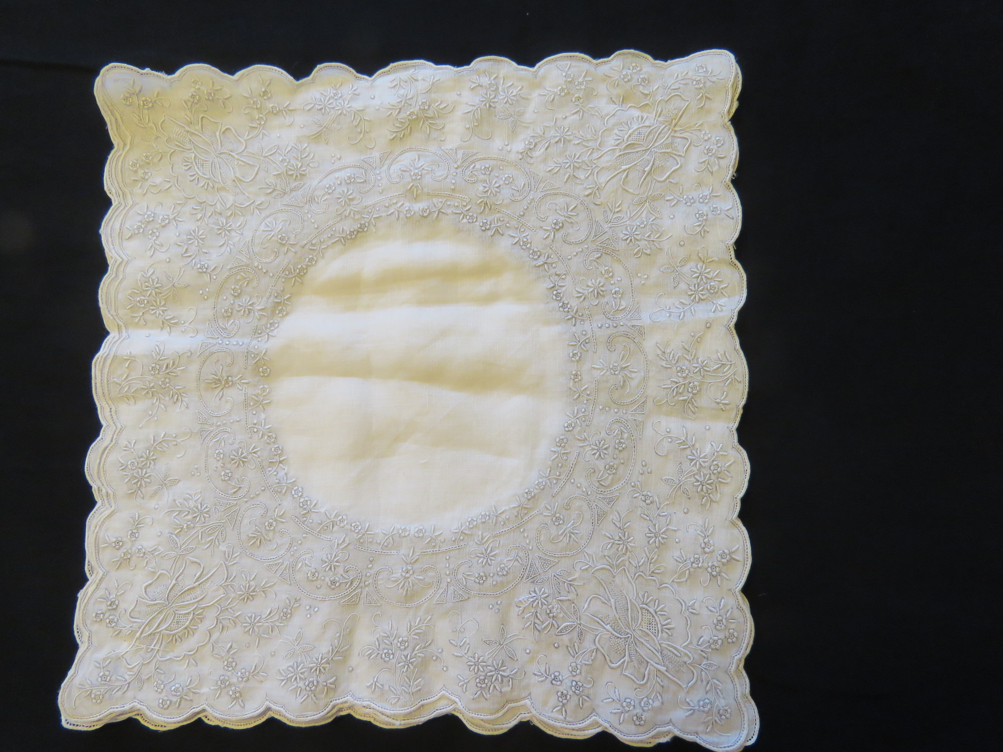 Unused Vintage Linen Handkerchief Hand Embroidered Wedding Bridal Hanky (LAC-180)