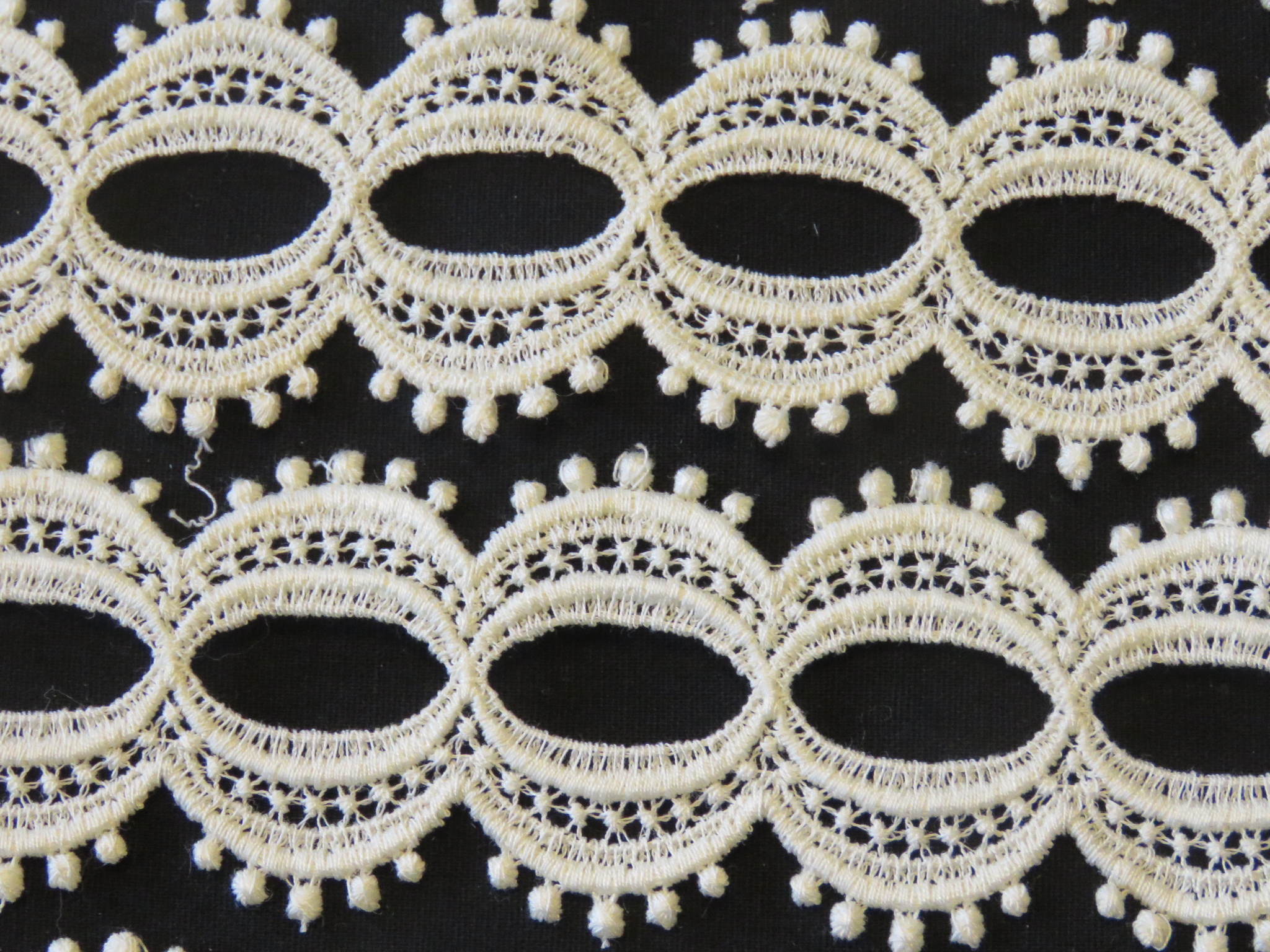Unused Vintage Insert Ribbon Lace Trim 36" x  1 3/4" Scallop Edge   (LAC-182)