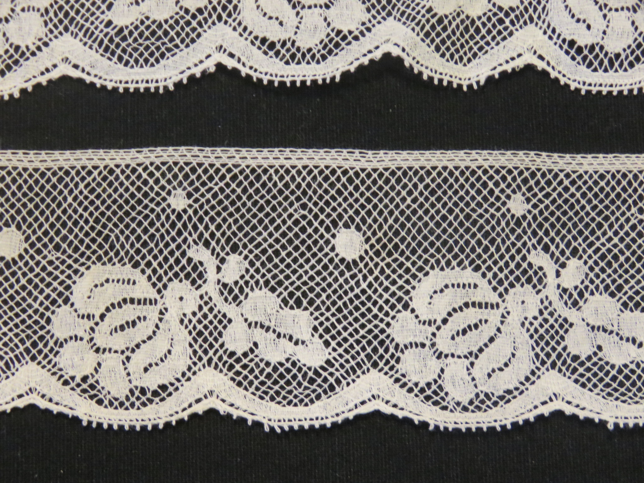 Unused Vintage Lace Trim Art Deco Flowers Circle Dots White 2 yards x 1 5/8" (LAC-190)