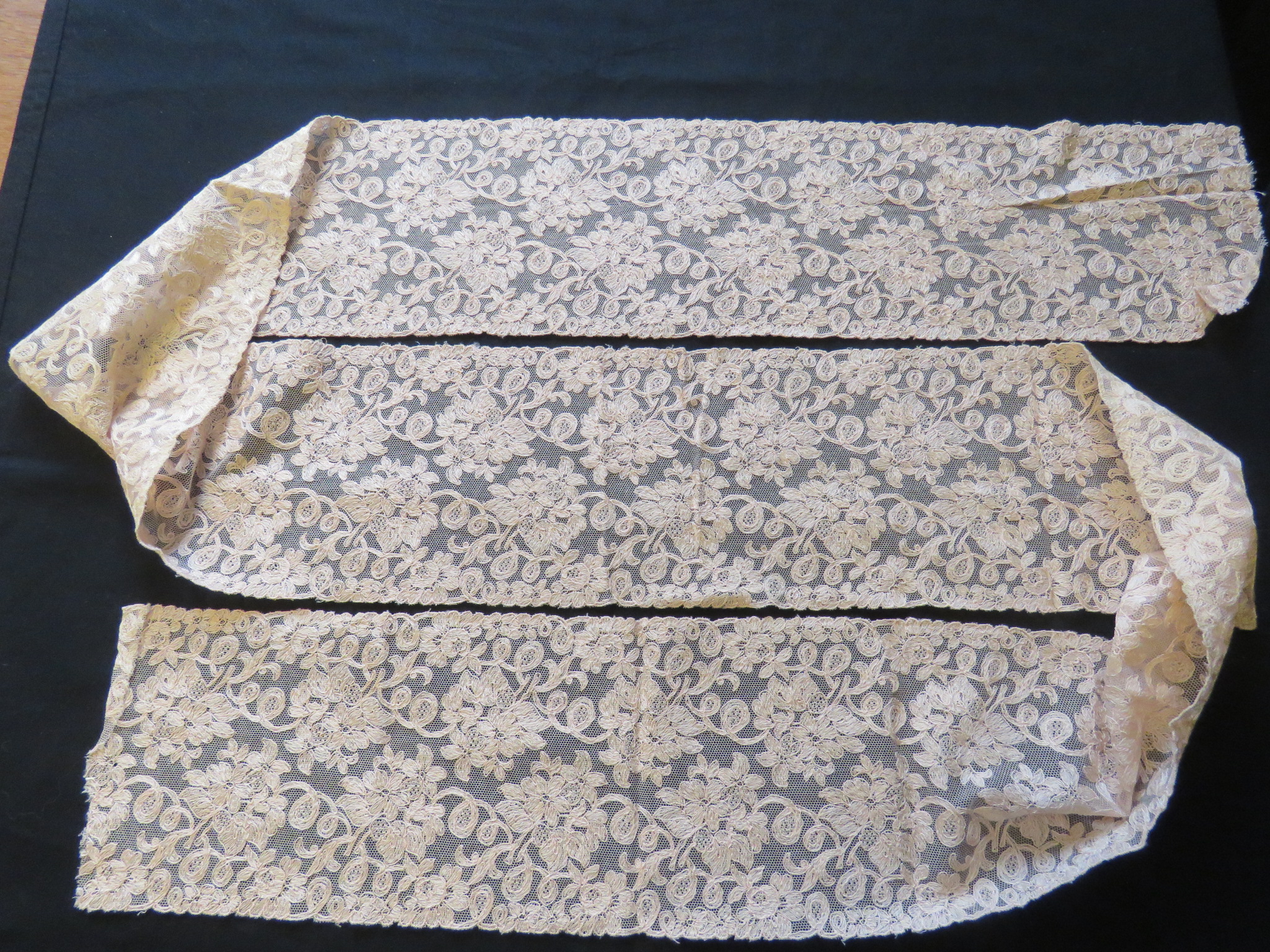 Unused Net Lace Trim Embroidered Flower Design Peach 2 meters x 5 1/2" (LAC-222)