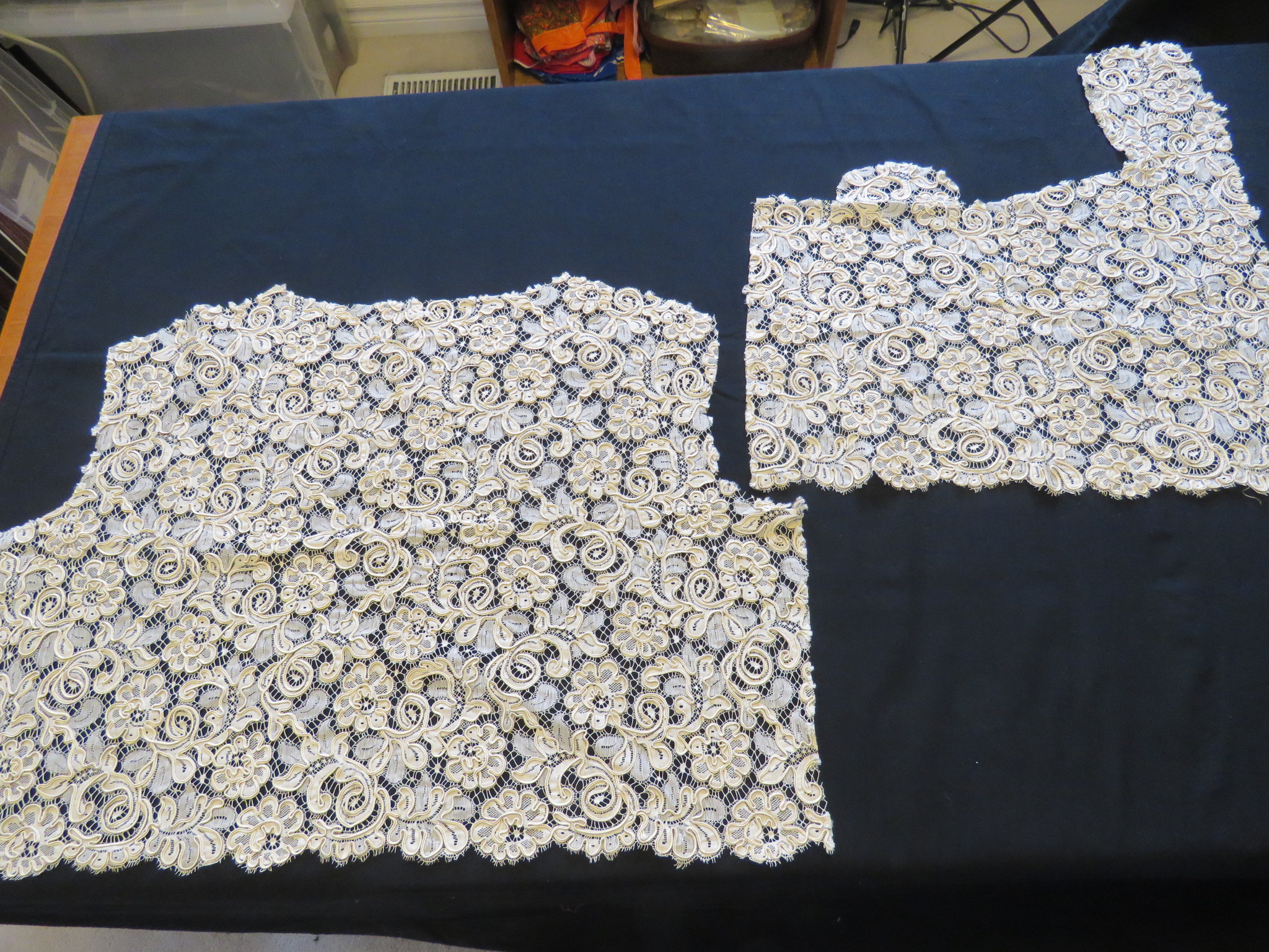 Net Lace Fabric Remnants 2 pc Ivory Beige Corded Alencon Flower Scallop Edge (LAC-224)