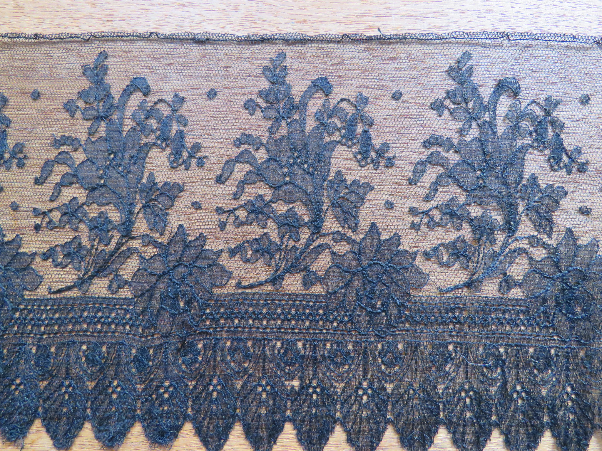 Used Antique Victorian Black Lace Trim Edging Chantilly Flowers Scallop  (LAC-259)