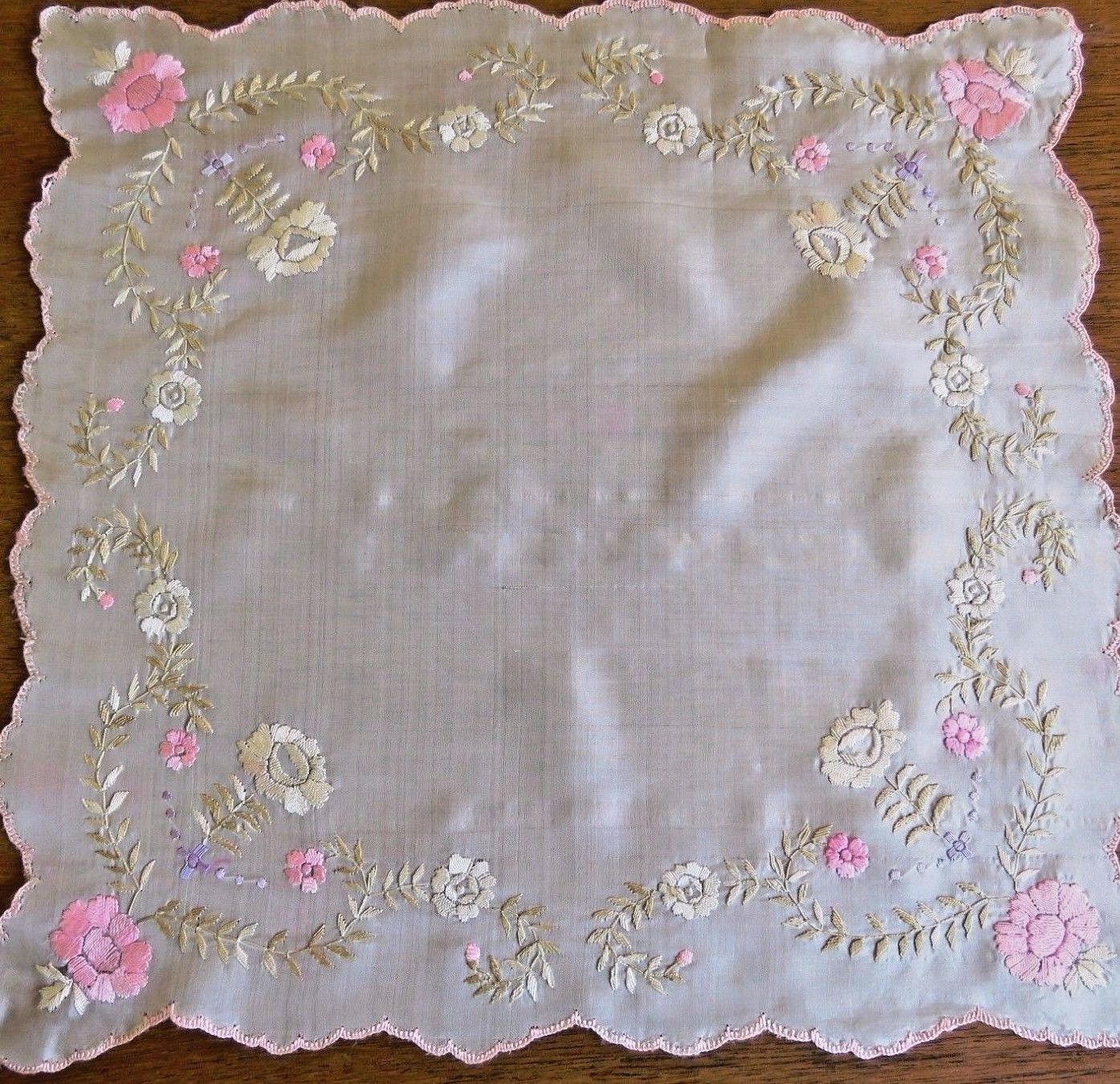 Antique Vintage Handkerchief Silk Embroidered Hanky Hankie Flowers Floral (LAC-261)