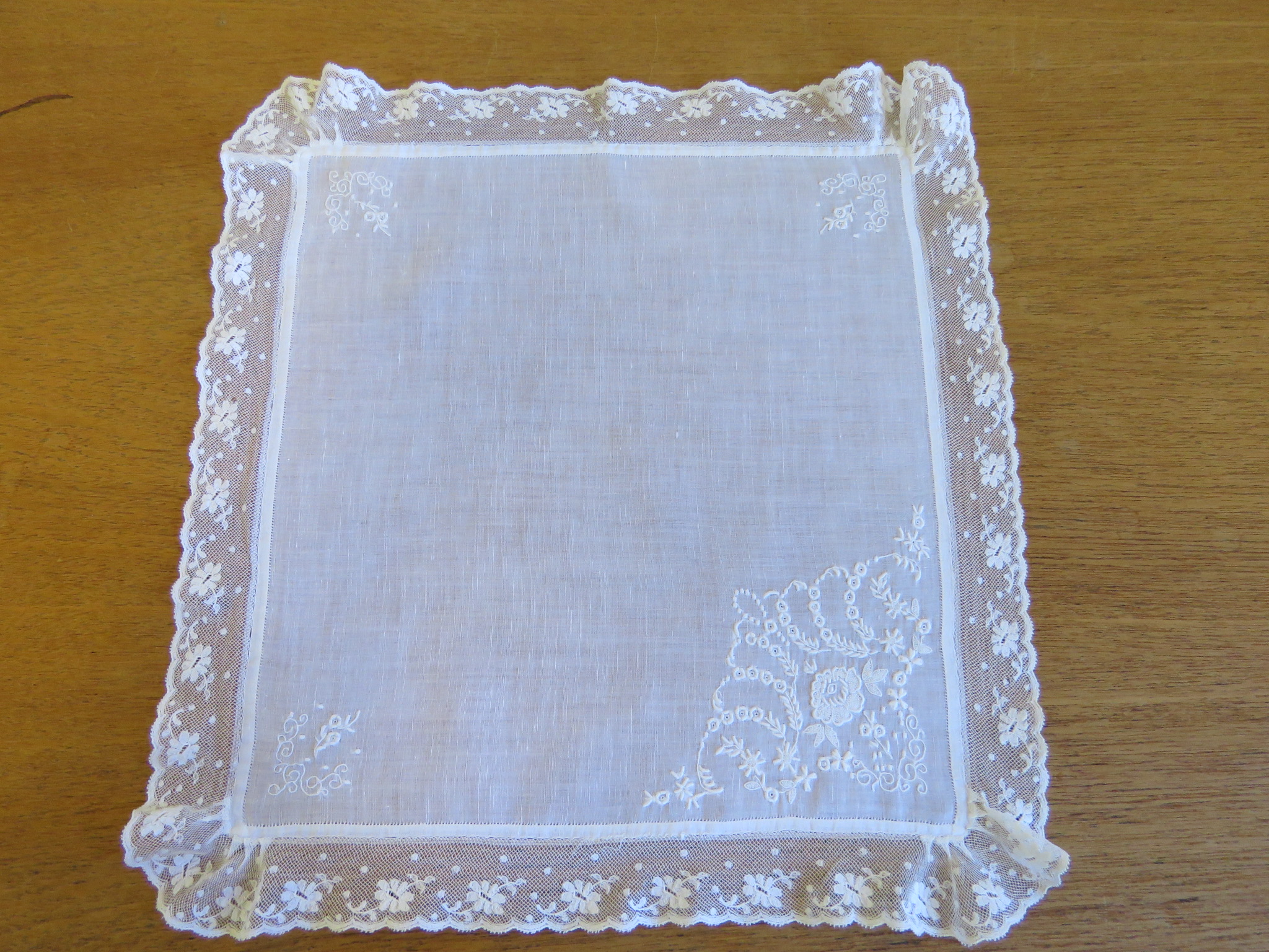 Antique Vintage Wedding Handkerchief White Linen Bridal Embroidered Lace Edging  (LAC-279)