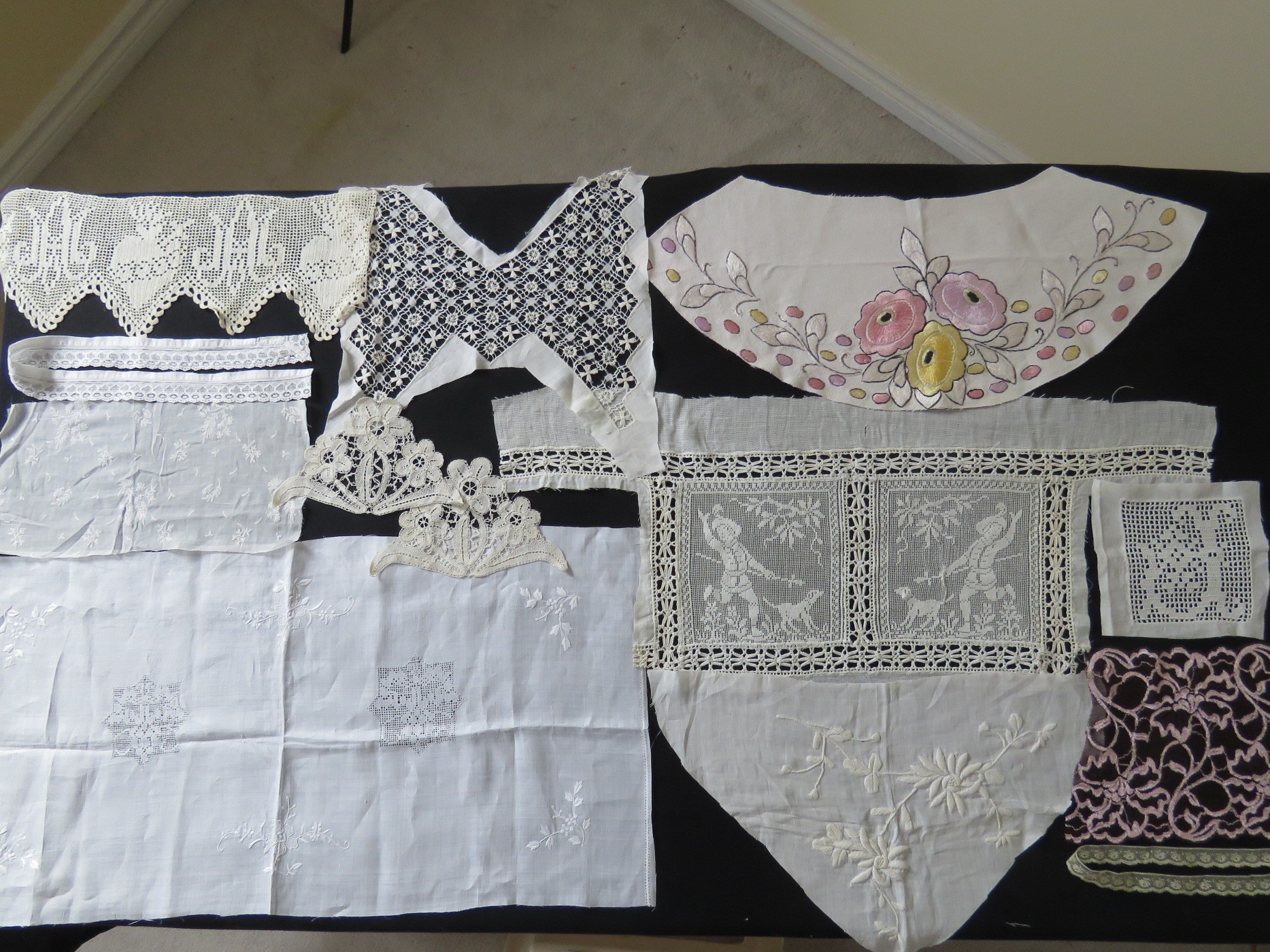 Vintage Trims Remnants Lot Filet Lace Tenerife Crochet Trim Embroidered Tambour Appliques (LAC-281)