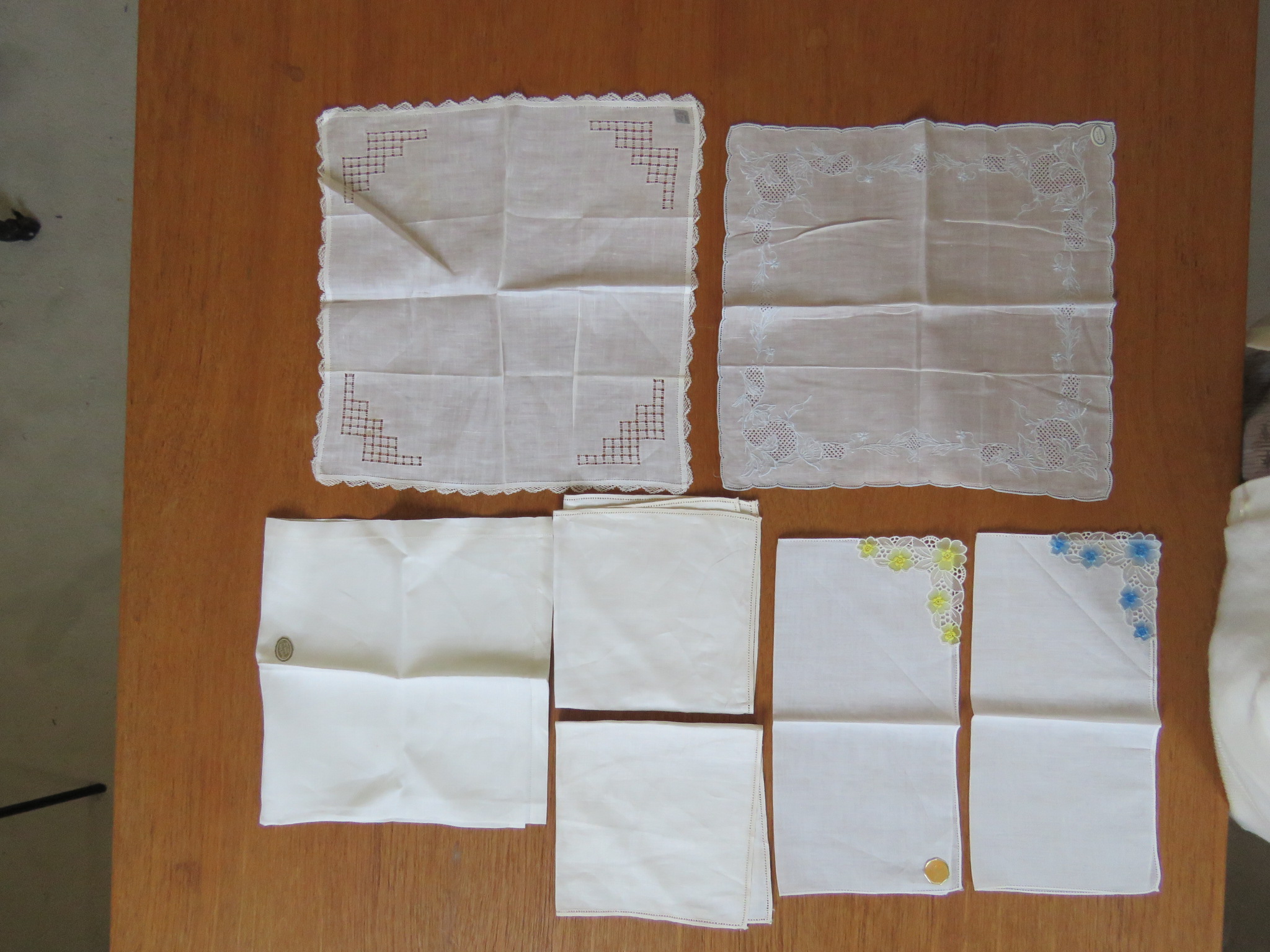 Unused Ladies Men Linen Handkerchiefs Plain Embroidered Cutwork Stickers Switzerland Ireland China (LAC-283)