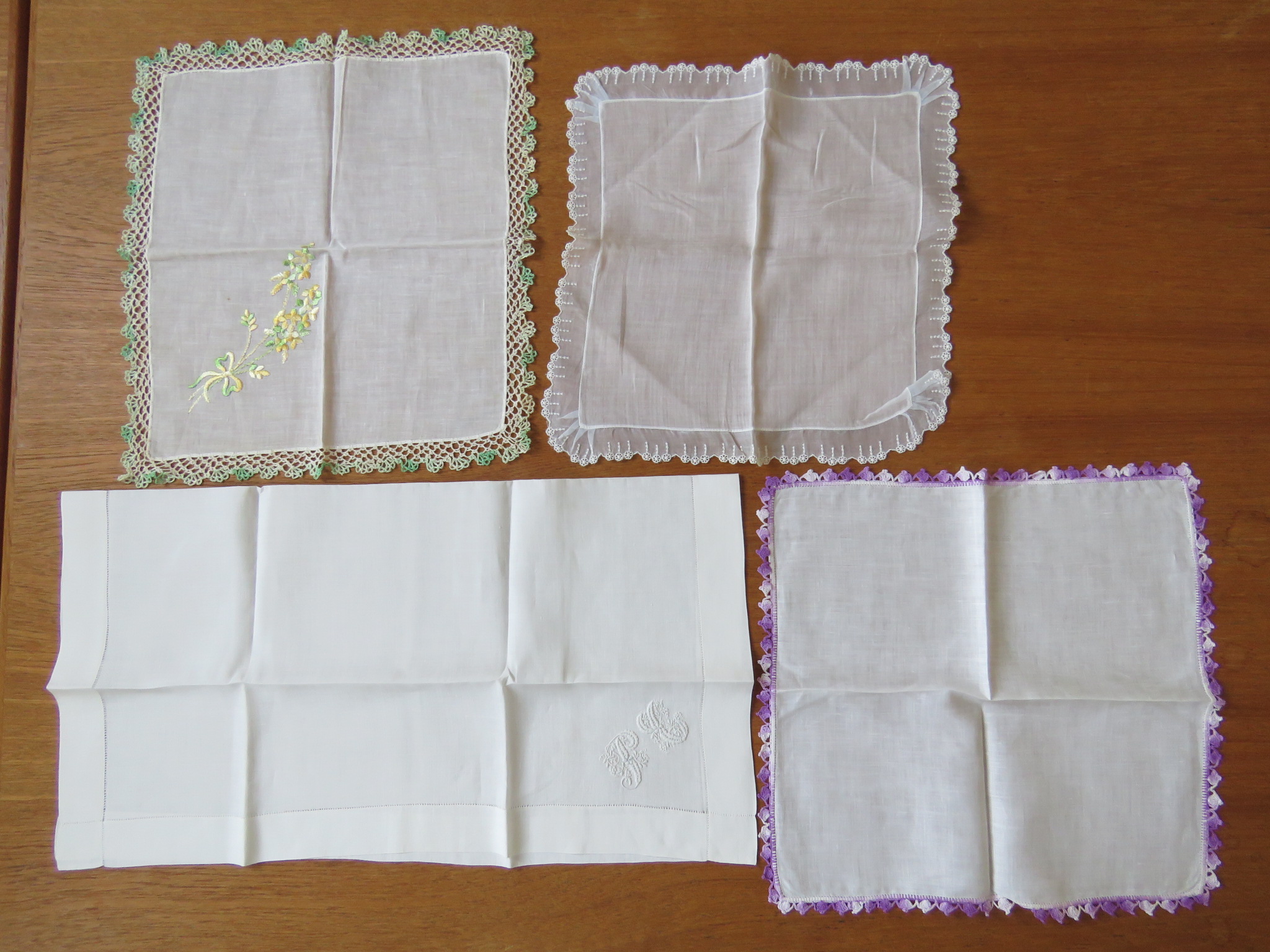 Vintage Ladies Linen Handkerchiefs Hand Crochet Edging Embroidered Monogram (LAC-288)