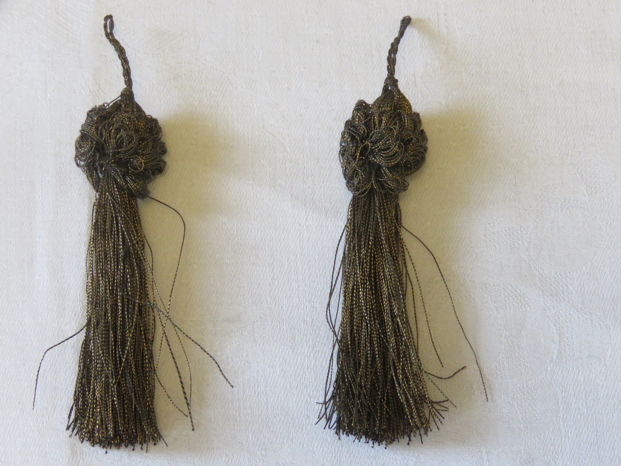 Antique Vintage Tassels 2 pc Set Bronze Gold Black Threads (LAC-29)