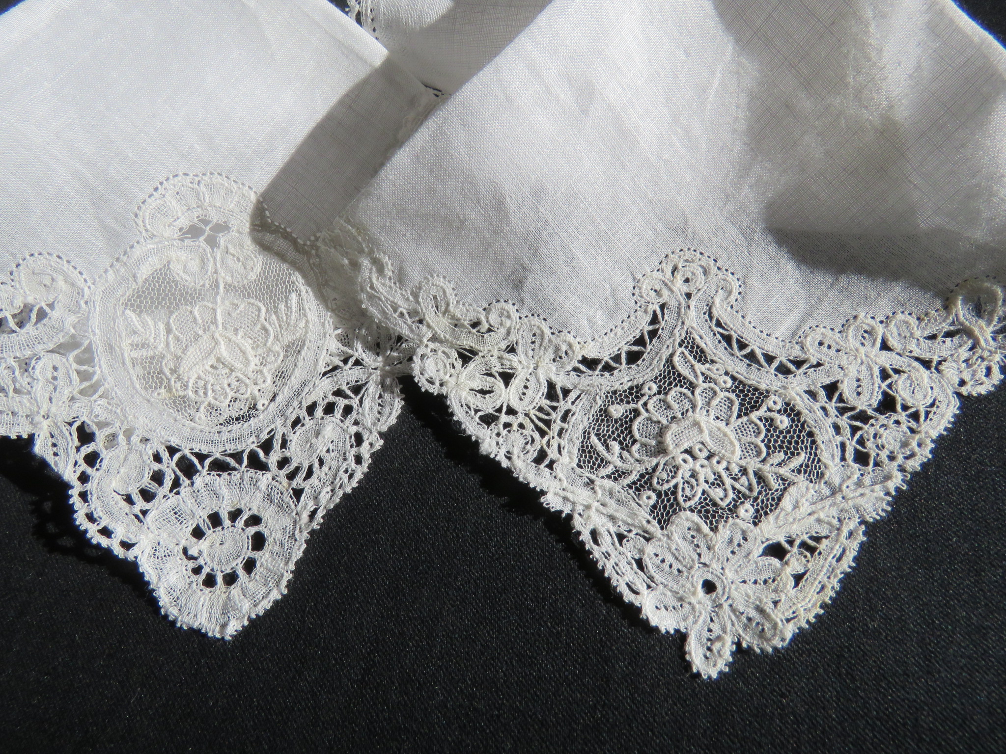 Antique Victorian Handkerchief White Linen Needlelace Brussels Hanky Flower Lace Insert Set of 2 (LAC-2)