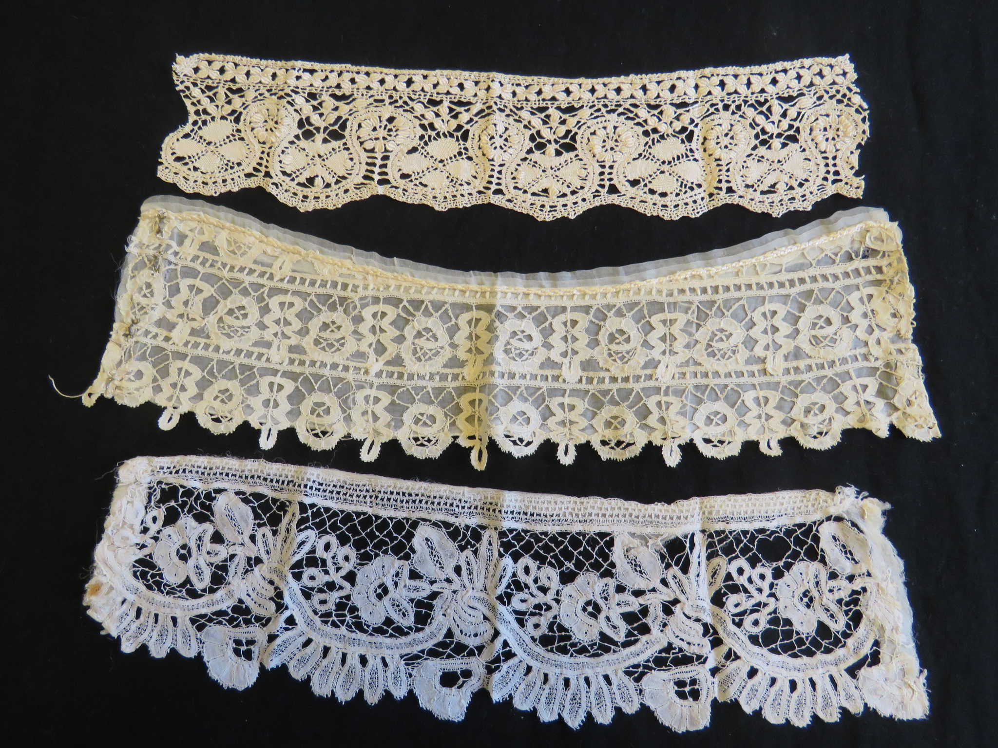 Used Antique Vintage Bobbin Lace Cuffs Maltese Trim Fragment Remnants Ivory Beige 3 pc lot (LAC-320)