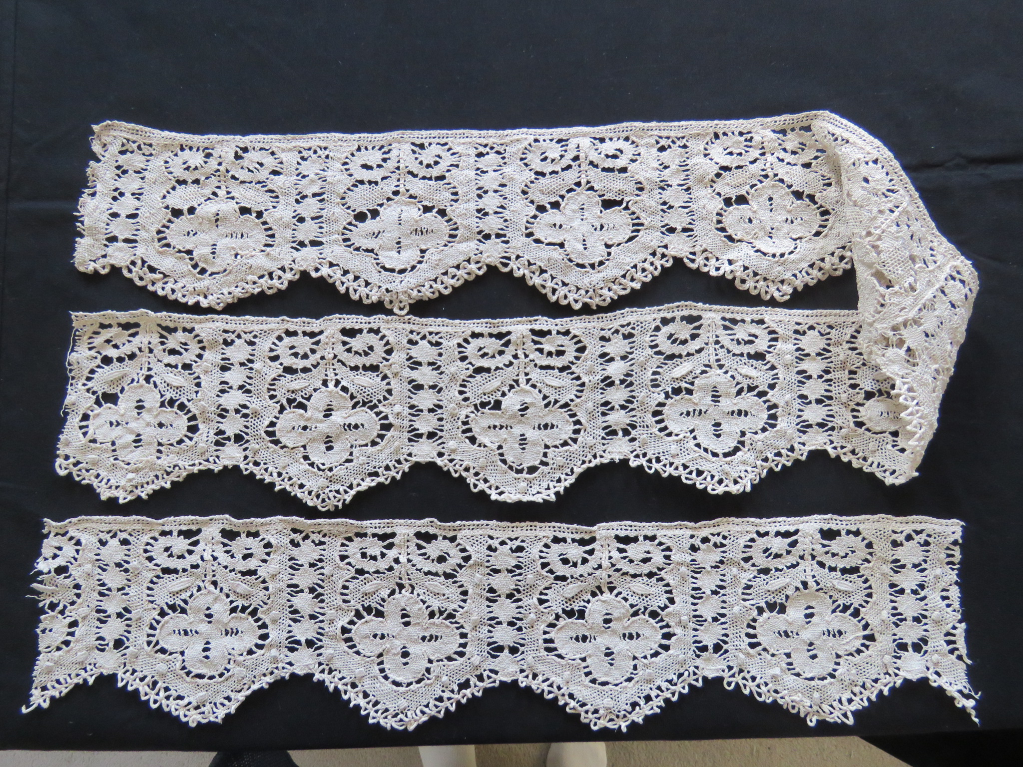 Used Antique Vintage Lace Trim Edging Corded Wheat Ears 2 pieces  (LAC-329)