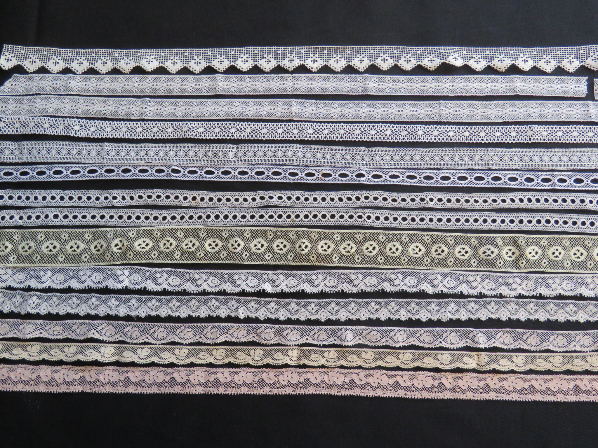 Unused Antique Vintage Lot Valenciennes Lace Trim Edging Dolls Bear Dress 15 yards (LAC-335)