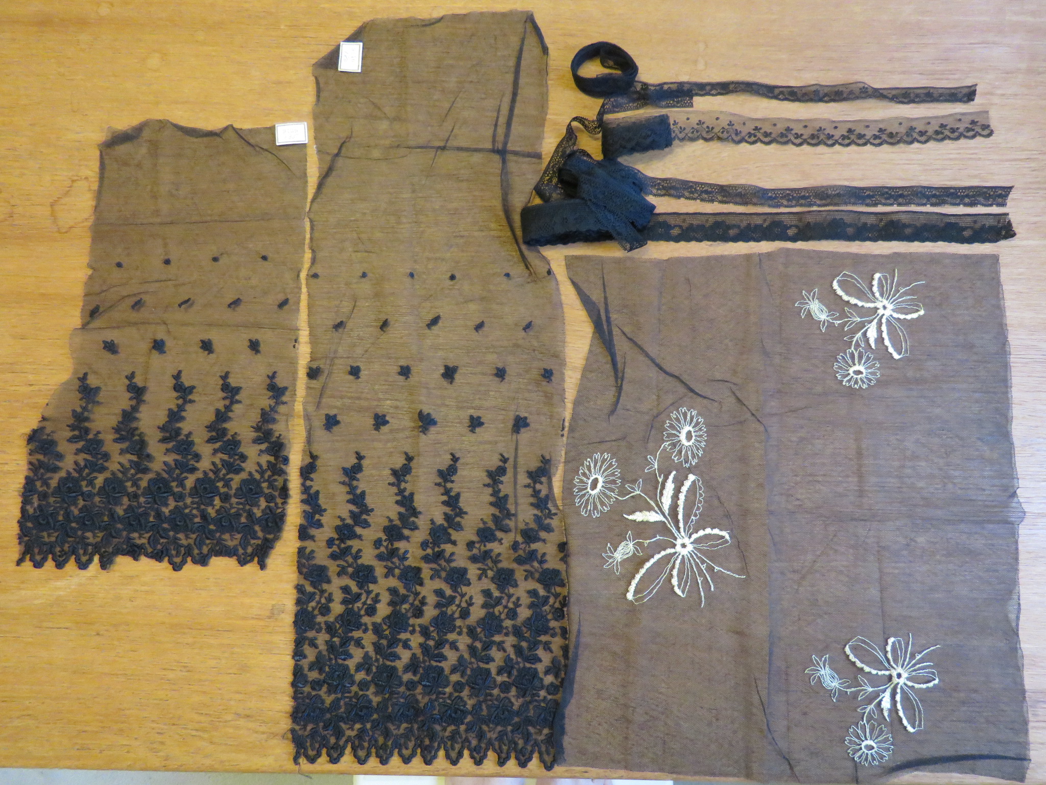 Unused 8 pc Antique Black Lace Trim Lot Embroidered Remnants French Gold Lurex Sewing Dolls Craft (LAC-357)