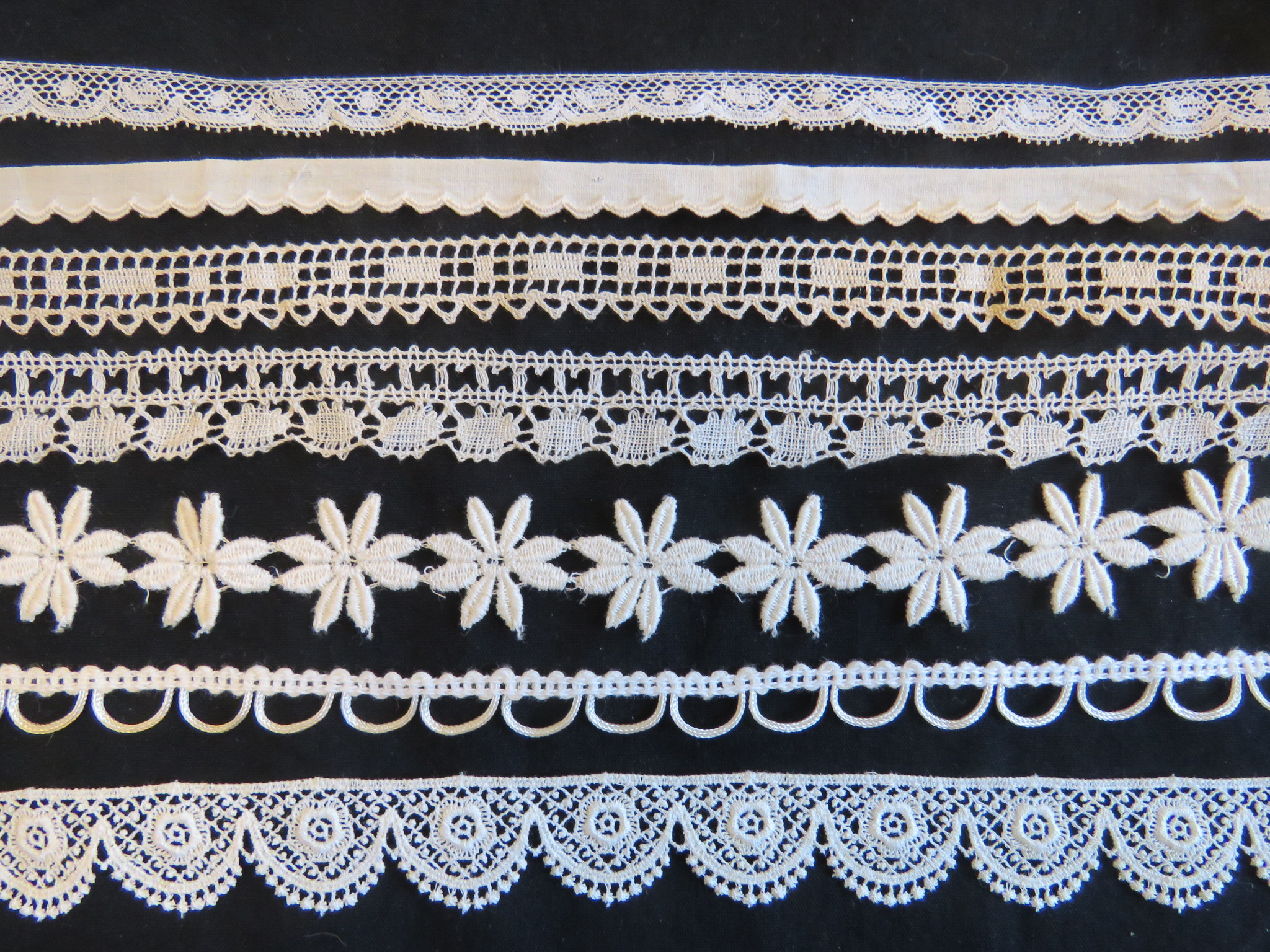 Unused Antique Vintage Lace Trims Lot Black Cream 12 yards    (LAC-358)