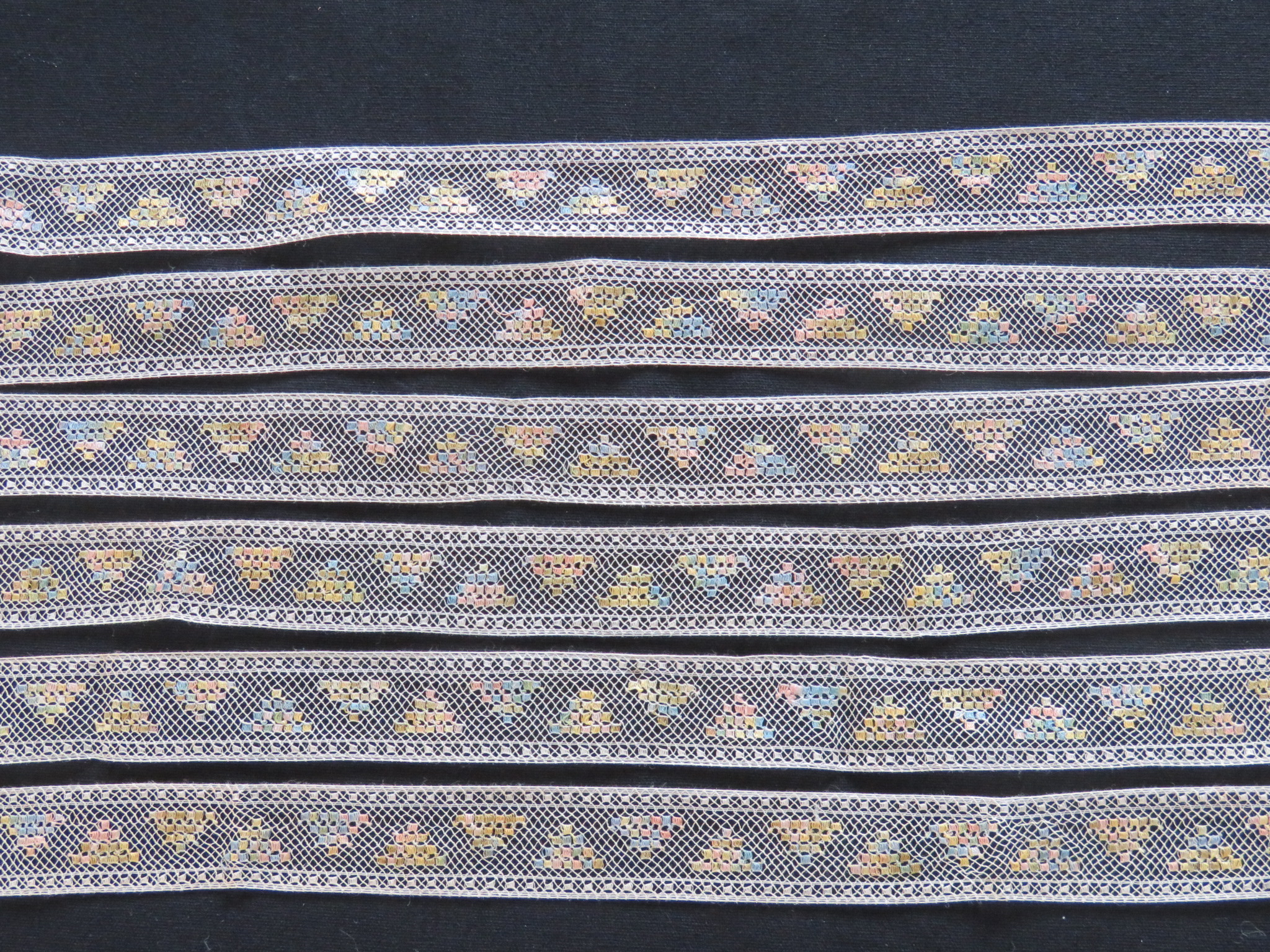 Used Vintage Embroidered Net Lace Trim Remnant 3 yards x 6" Machine Embroidery  (LAC-47)
