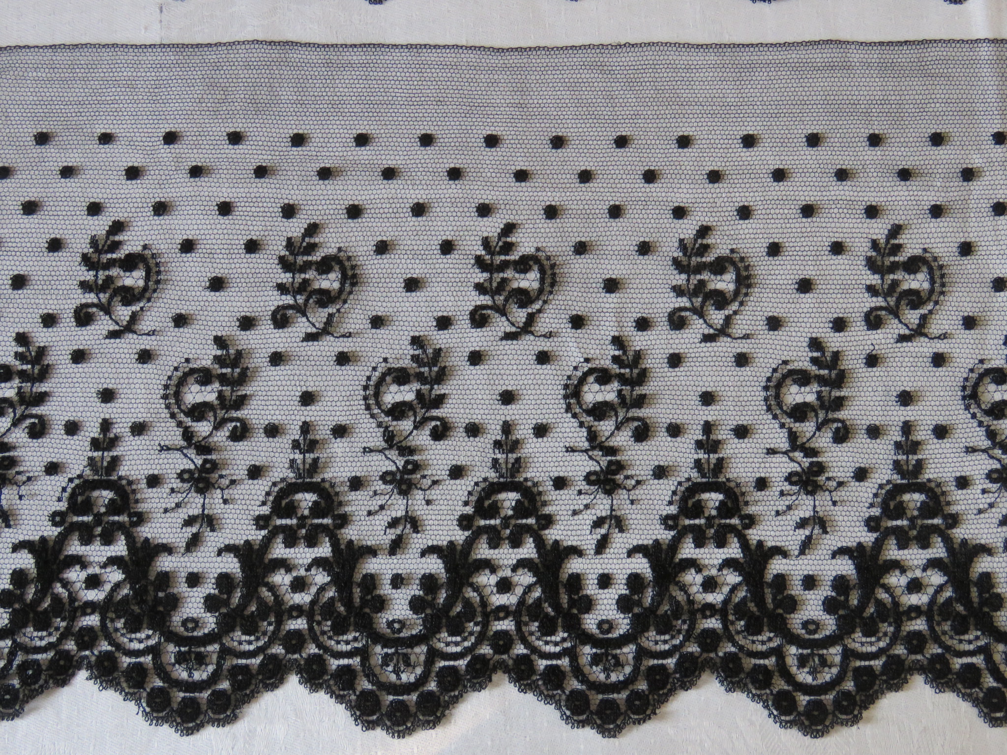 Vintage French Net Black Lace Trim 36" x 7" Scallop Edge (LAC-50)