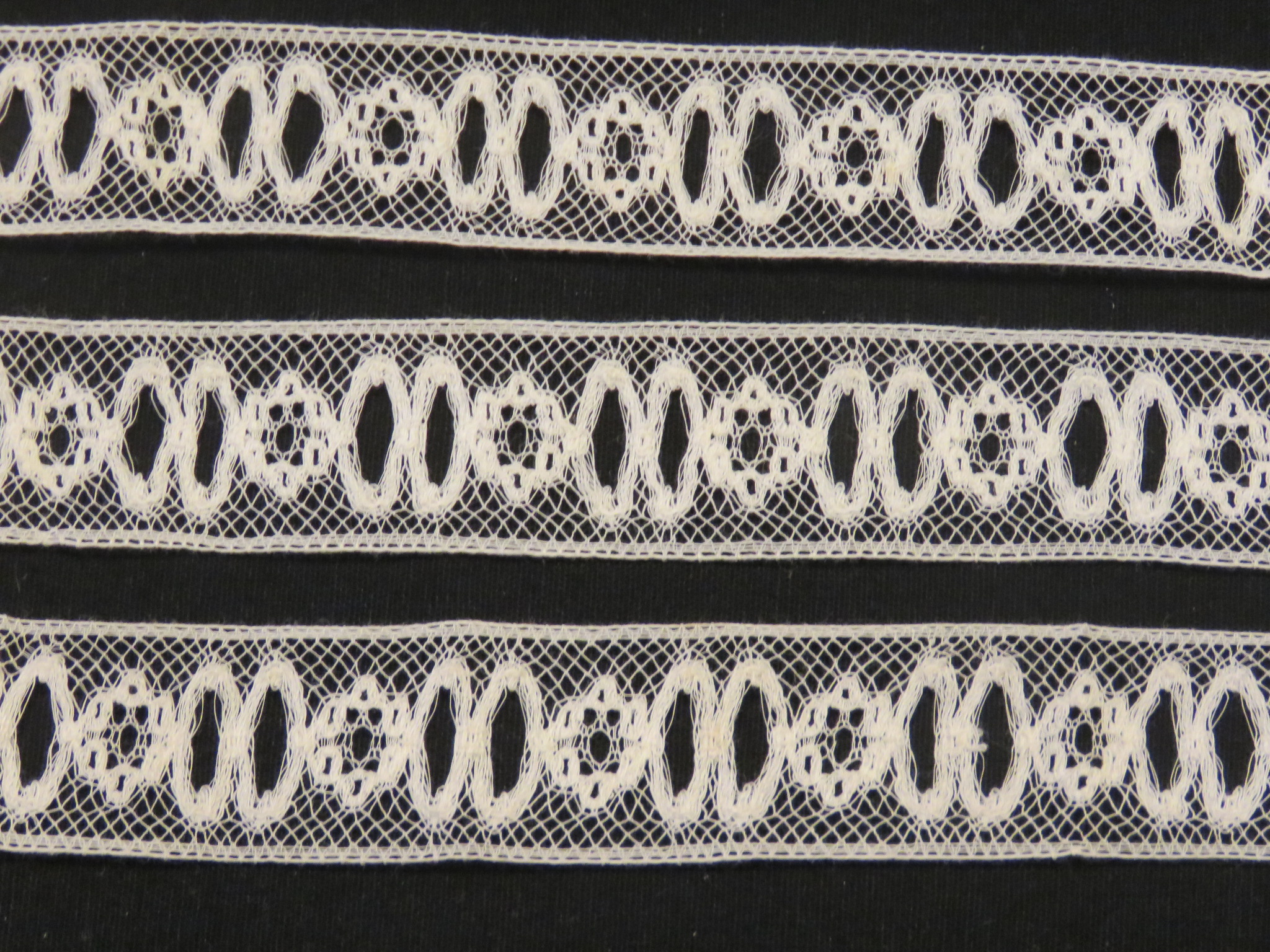 Unused Vintage Insert Ribbon Lace Trim White Cotton 2 yards x 1"  (LAC-68)