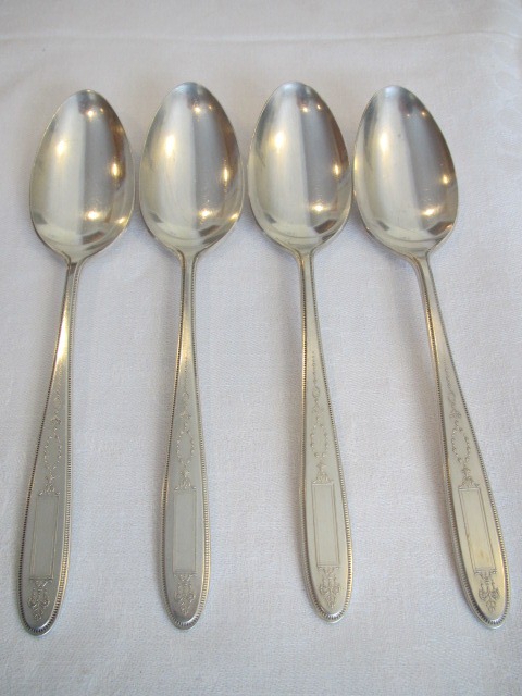 GROSVENOR Oneida Community SILVERPLATE 4 large oval tablespoons or serve spoons 1921 (SIL-320)