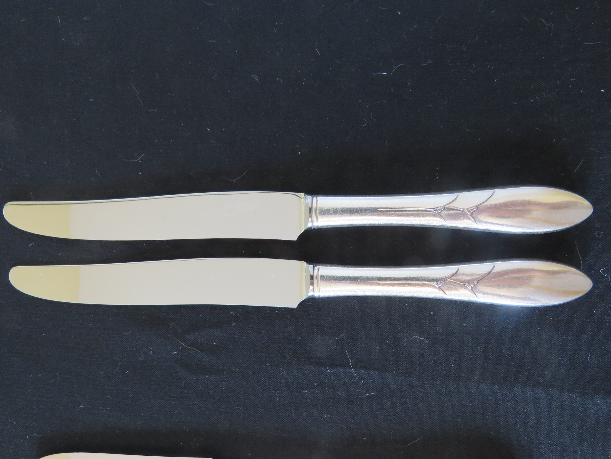 LADY HAMILTON COMMUNITY 2 Silverplate dinner KNIVES stainless blade  (SIL-348)