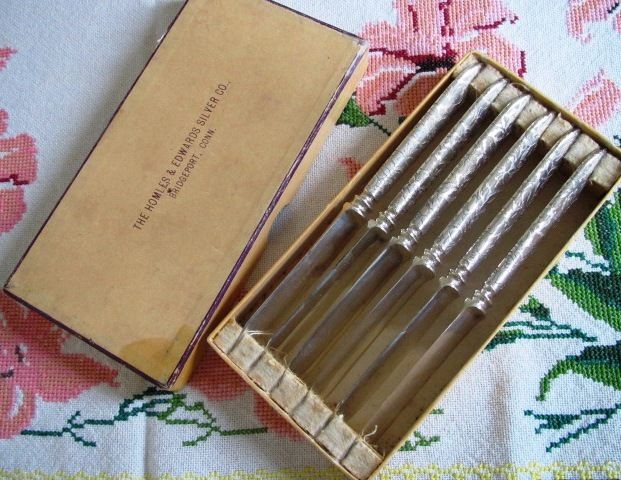 Antique Silverplate Fruit Cheese Knives 6 pc Knife Set Holmes Edwards (SIL-382)